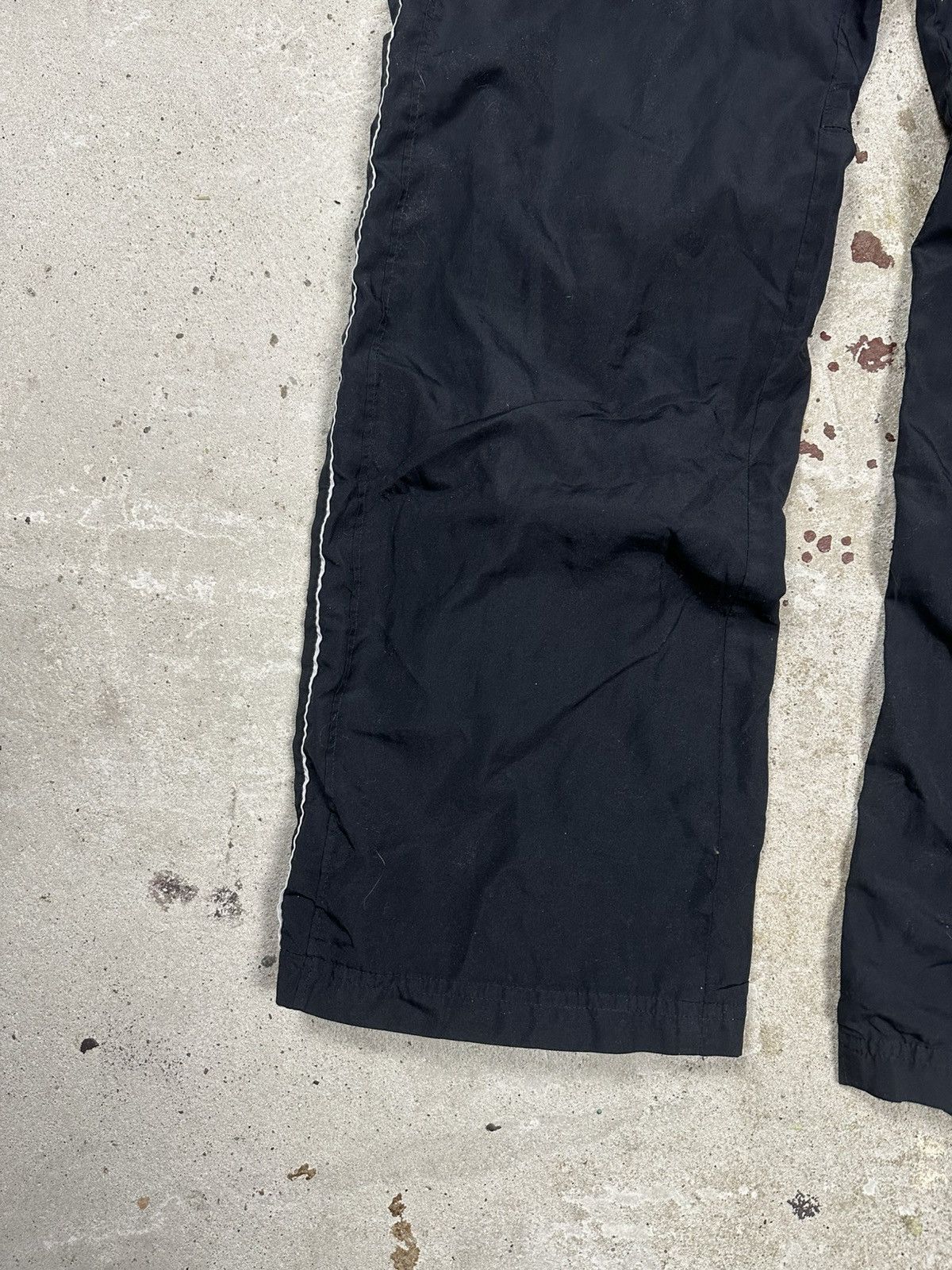 Nike Vintage Y2K Nike Baggy Black Track Pants Swoosh Size US 30 / EU 46 - 5 Thumbnail