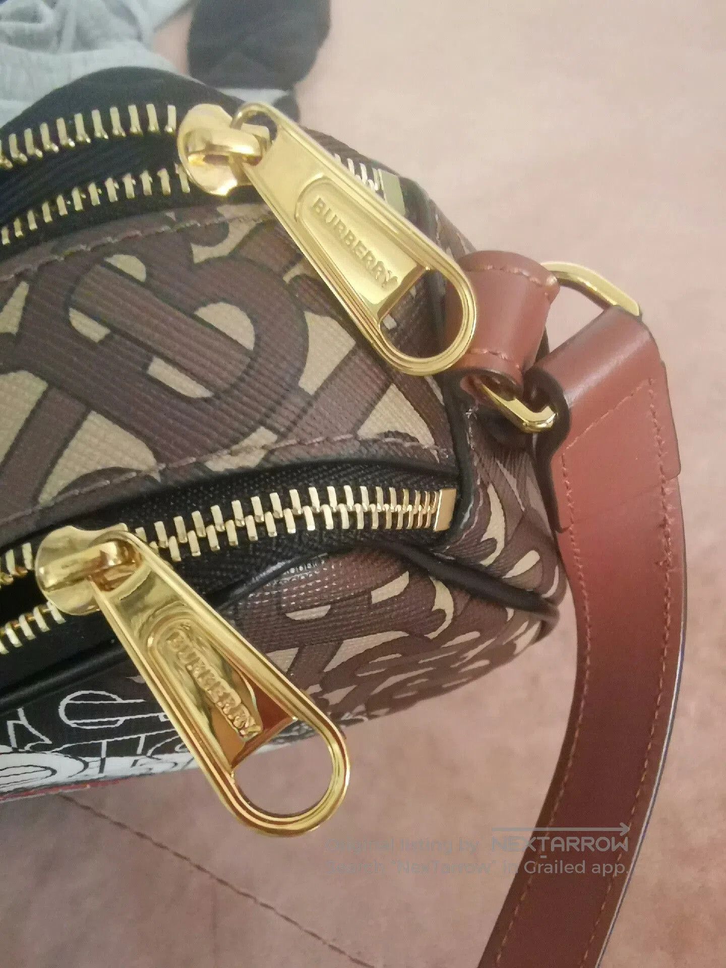Burberry Burberry Small Camera Crossbody Bag. Size ONE SIZE - 8 Thumbnail