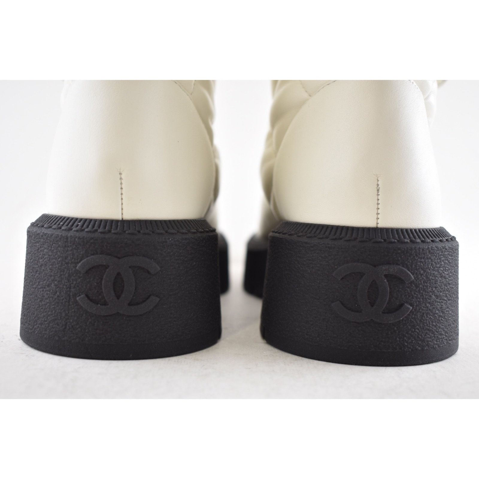 Chanel Chanel 24B White Quilt Gold CC Chain Combat Boots 37c Size US 6 / IT 36 - 22 Thumbnail