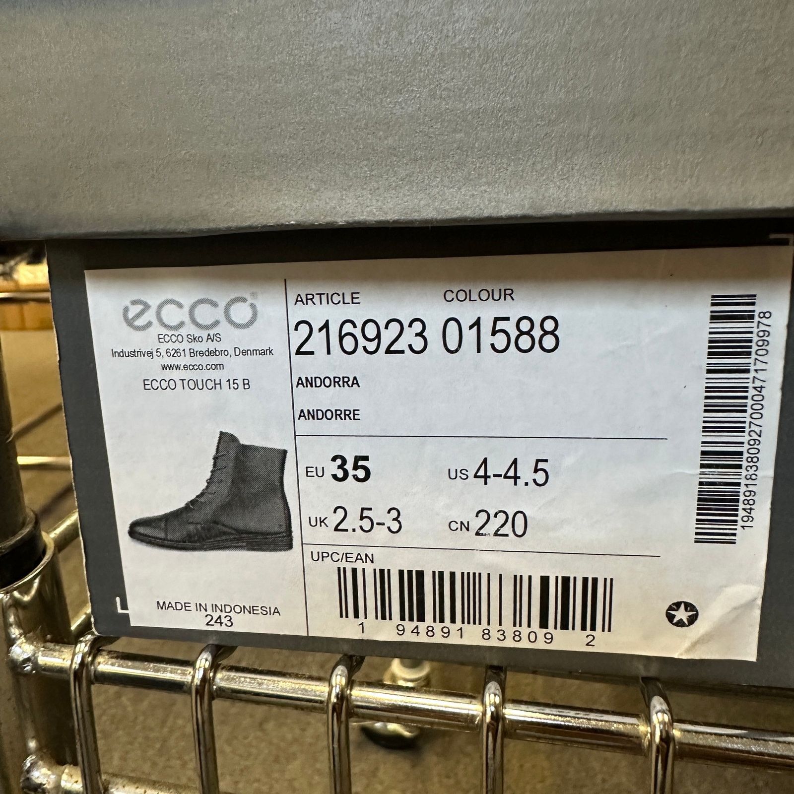 Ecco ECCO WOMEN'S 35 ANDORRA MAROON TOUCH 15 LACE CHUKKA BOOTS Size US 4.5 / IT 34.5 - 5 Thumbnail