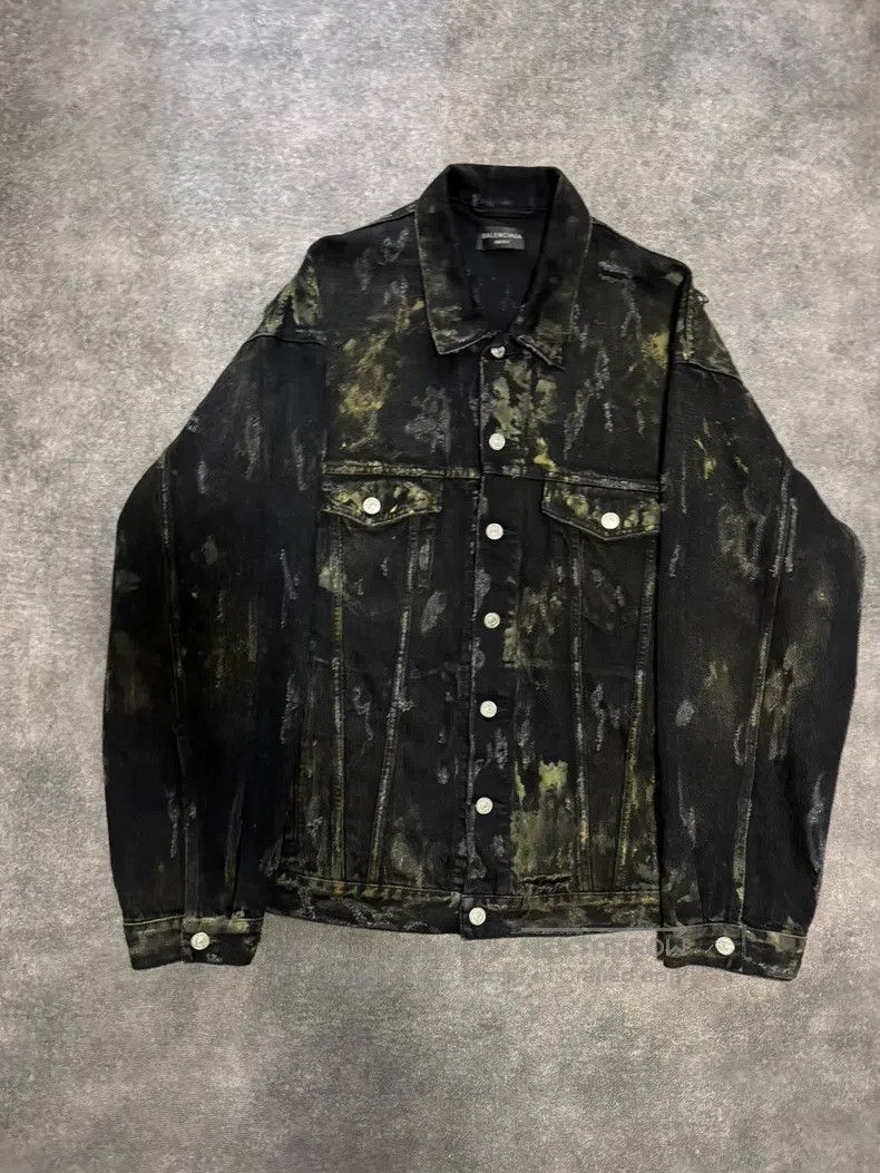 Balenciaga Balenciaga Mud Stained Destroyed Denim Jacket Size US S / EU 44-46 / 1 - 1 Thumbnail