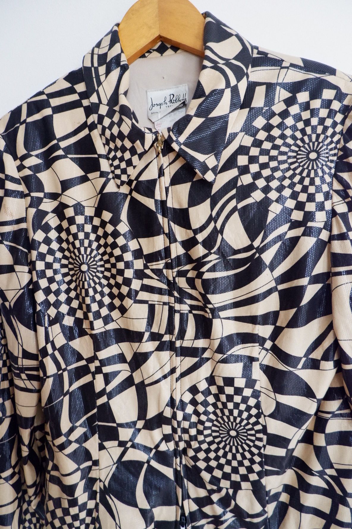 Joseph Ribkoff Y2K Joseph Ribkoff Psychedelic Checkerboard Cropped Top Size S / US 4 / IT 40 - 3 Thumbnail