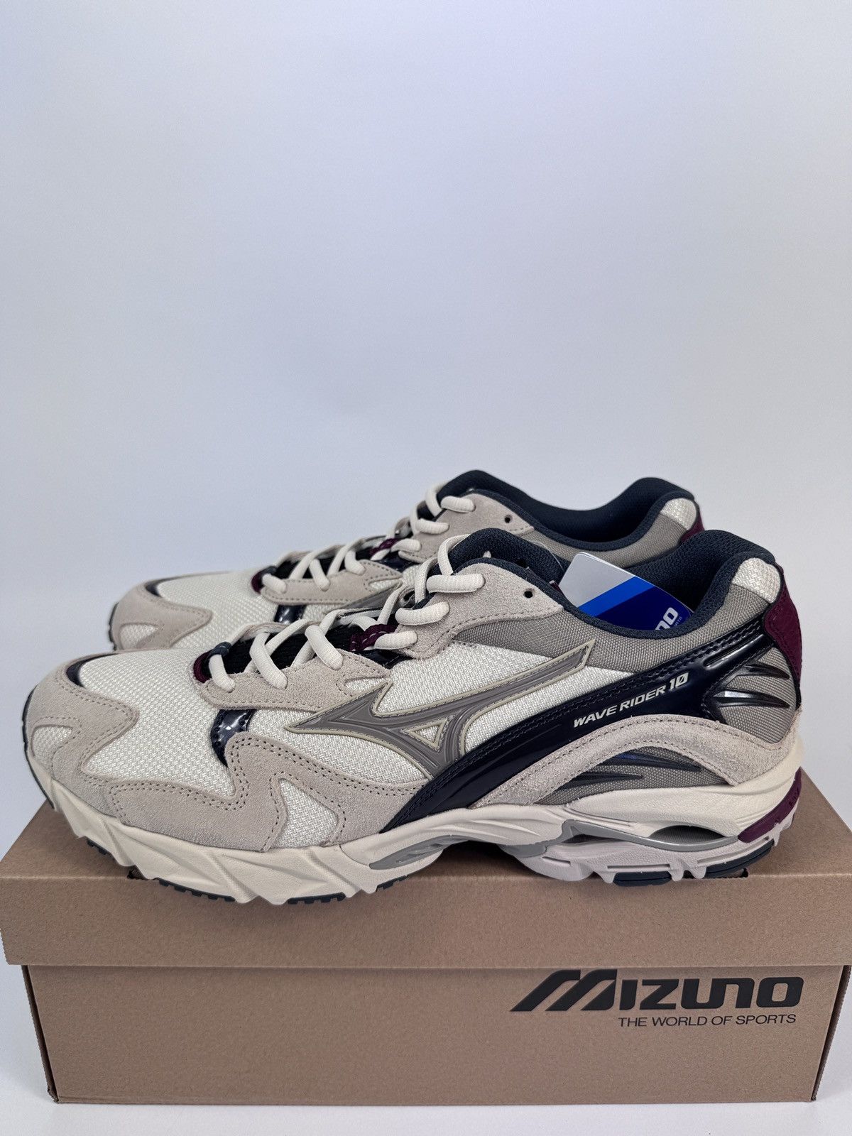 Mizuno WAVERIDER 10 SNEAKERS Size US 10 / EU 43 - 2 Thumbnail