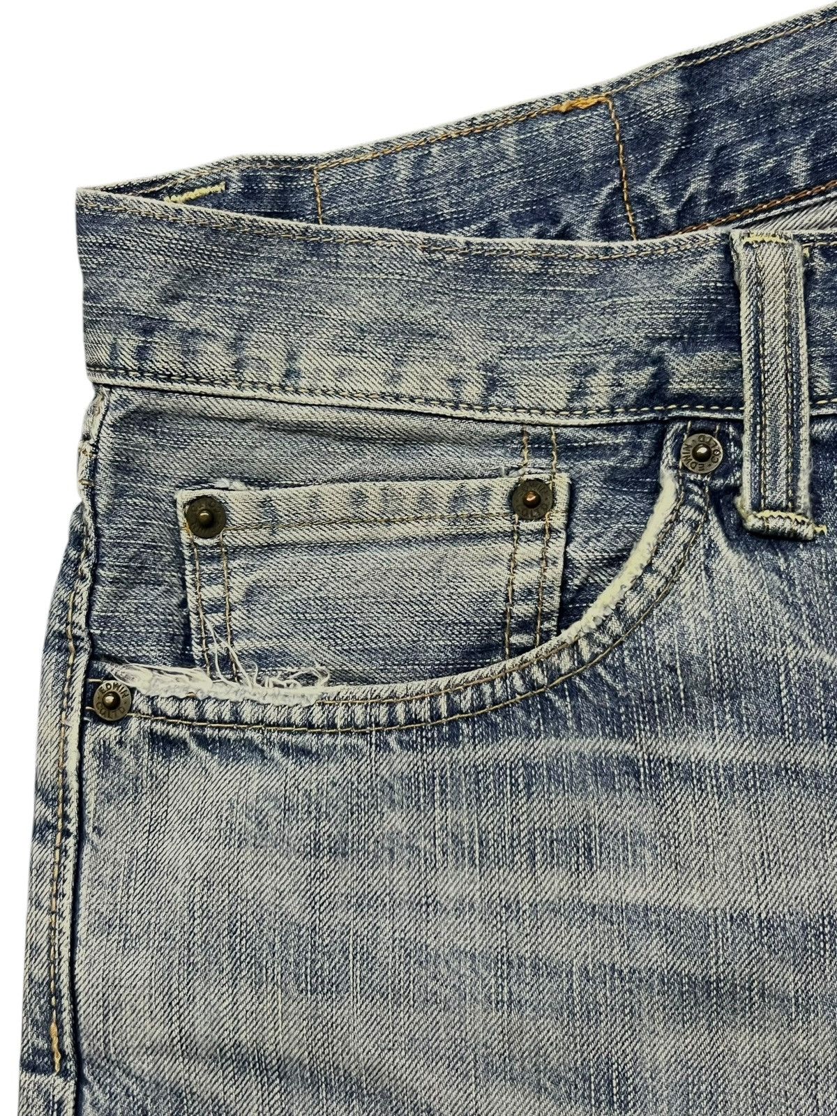 Edwin Vintage Edwin 502 RV - Faded Light Blue Wash, Distressed Size US 35 - 8 Thumbnail