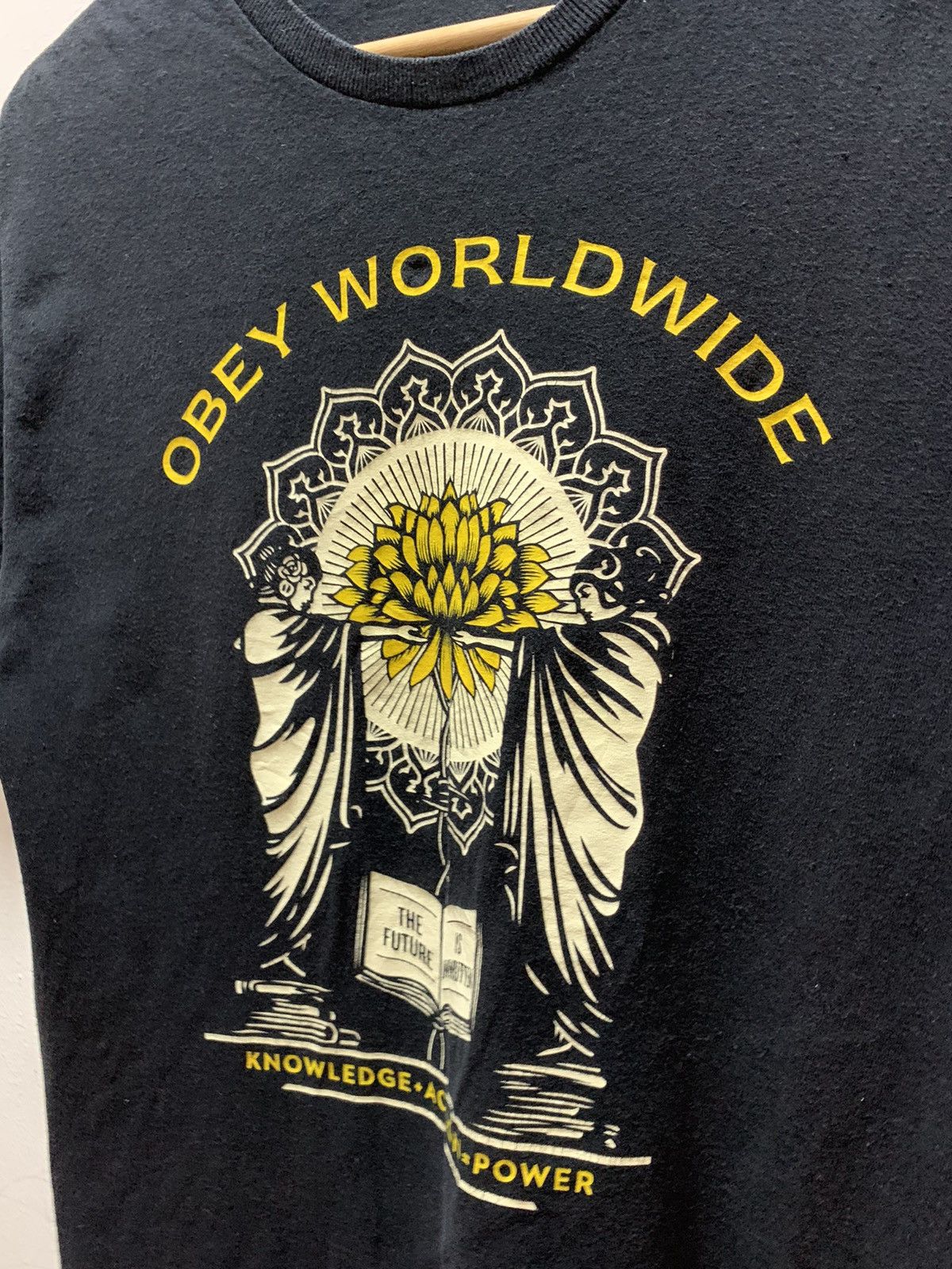 Obey Obey Worldwide Medium Size Size US M / EU 48-50 / 2 - 7 Thumbnail