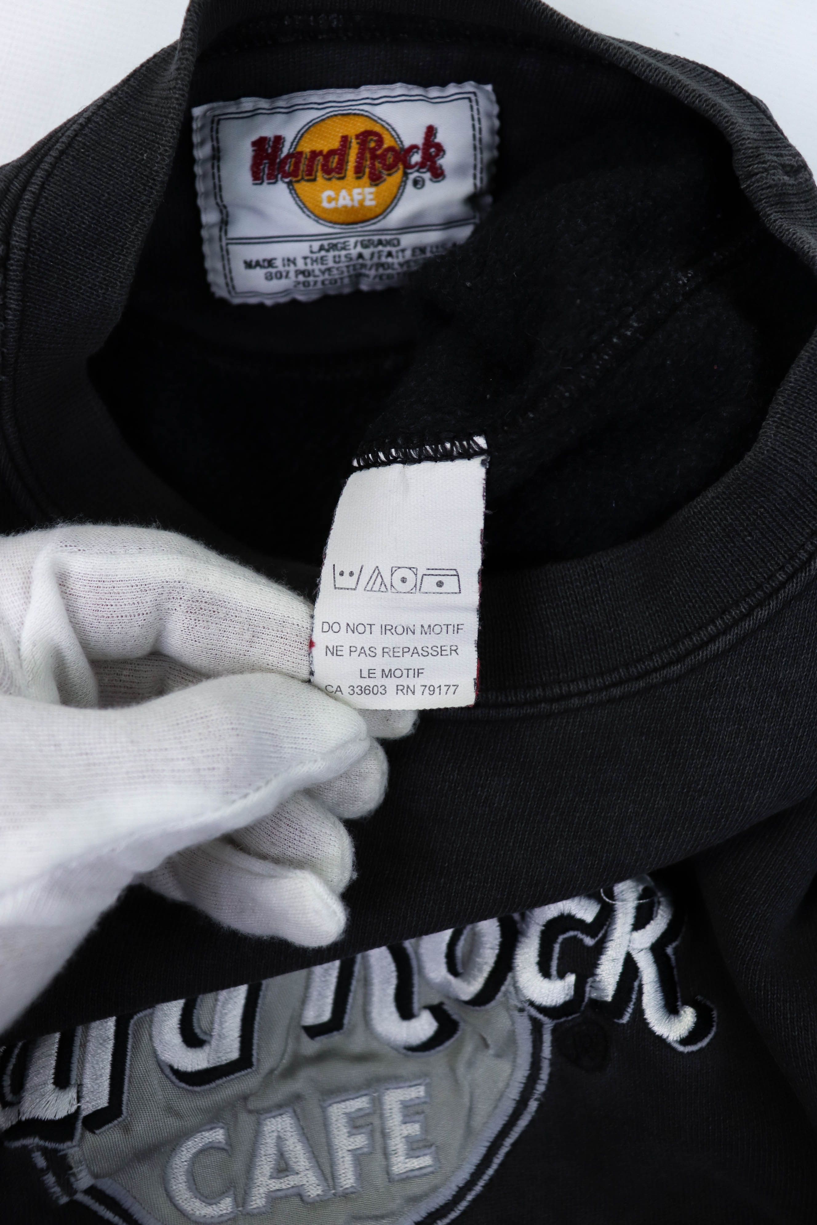 Hard Rock Cafe Hard Rock Cafe 90s Vintage Made in USA Distressed Sweatshirt Size US L / EU 52-54 / 3 - 13 Thumbnail