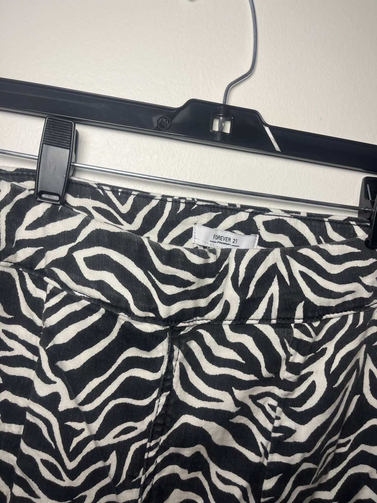 Forever 21 High Waisted Zebra Boot Cut Pants Size 31" - 3 Thumbnail