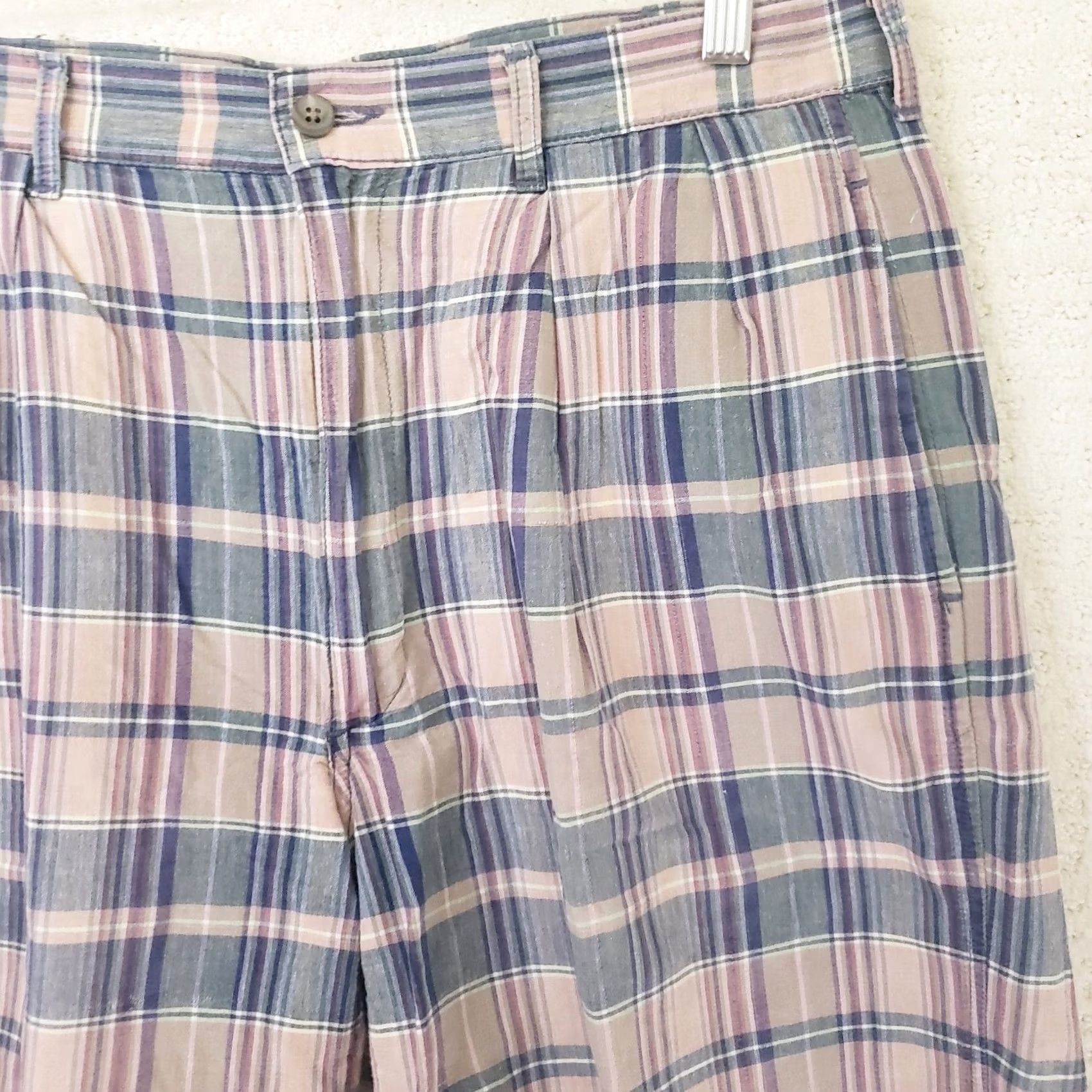 Polo Ralph Lauren Polo Ralph Lauren Madras Plaid Shorts Bermuda 34 Men Multicolor Plaid Cotton Slim Fit Belt Loops Pockets Shirt Casual Summer Spring Fall Mens Size US S / EU 44-46 / 1 - 3 Thumbnail