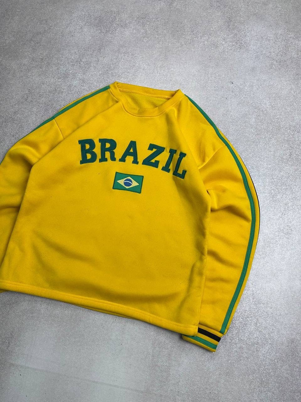 Vintage Vintage 90's Brazil Boxy Sweatshirt M Size US M / EU 48-50 / 2 - 2 Thumbnail