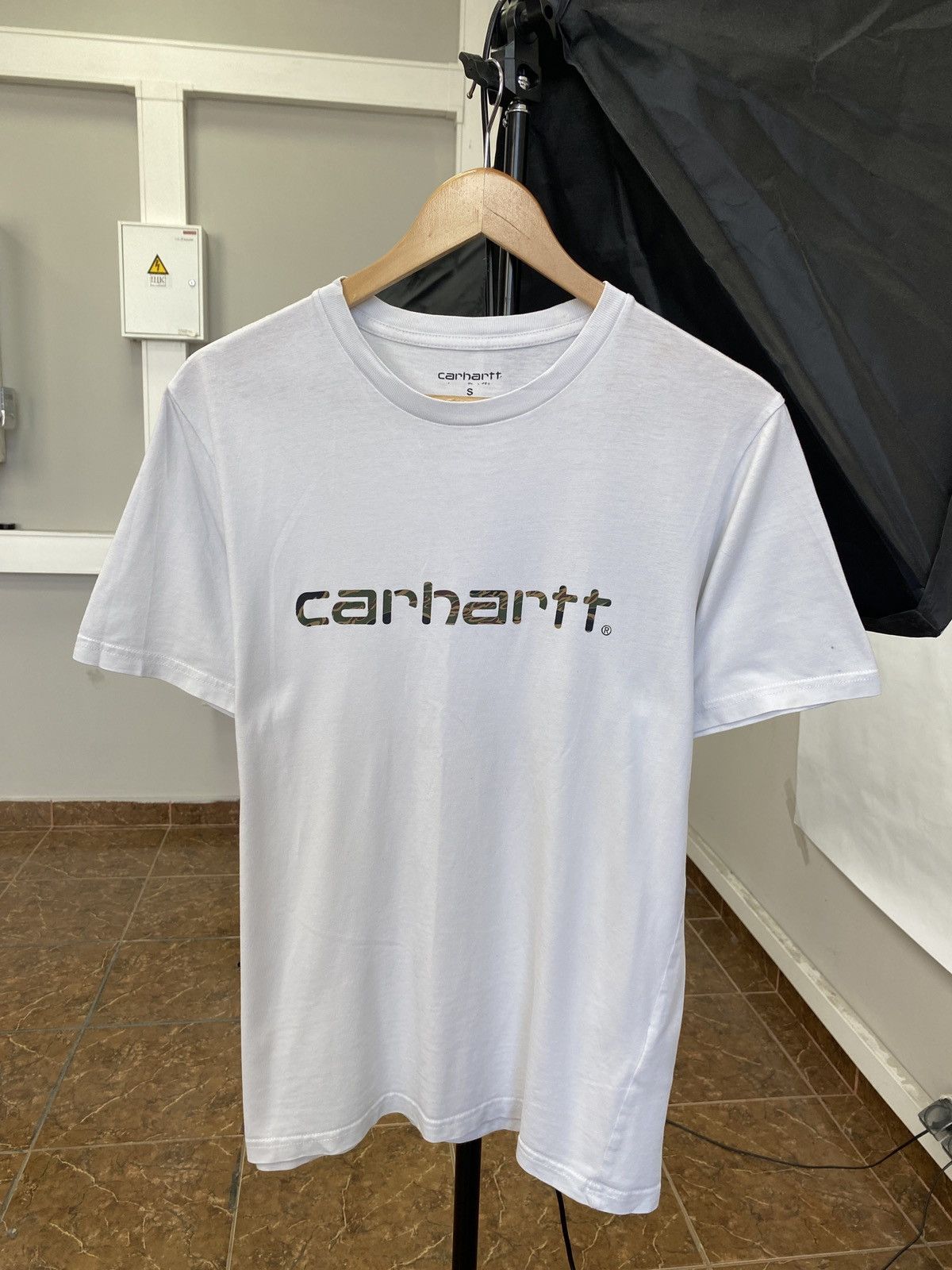 Carhartt × Carhartt Wip × Vintage 🇺🇸 Y2K Carhartt Military Logo T-Shirt Rare Retro Hype Size US S / EU 44-46 / 1 - 1 Thumbnail