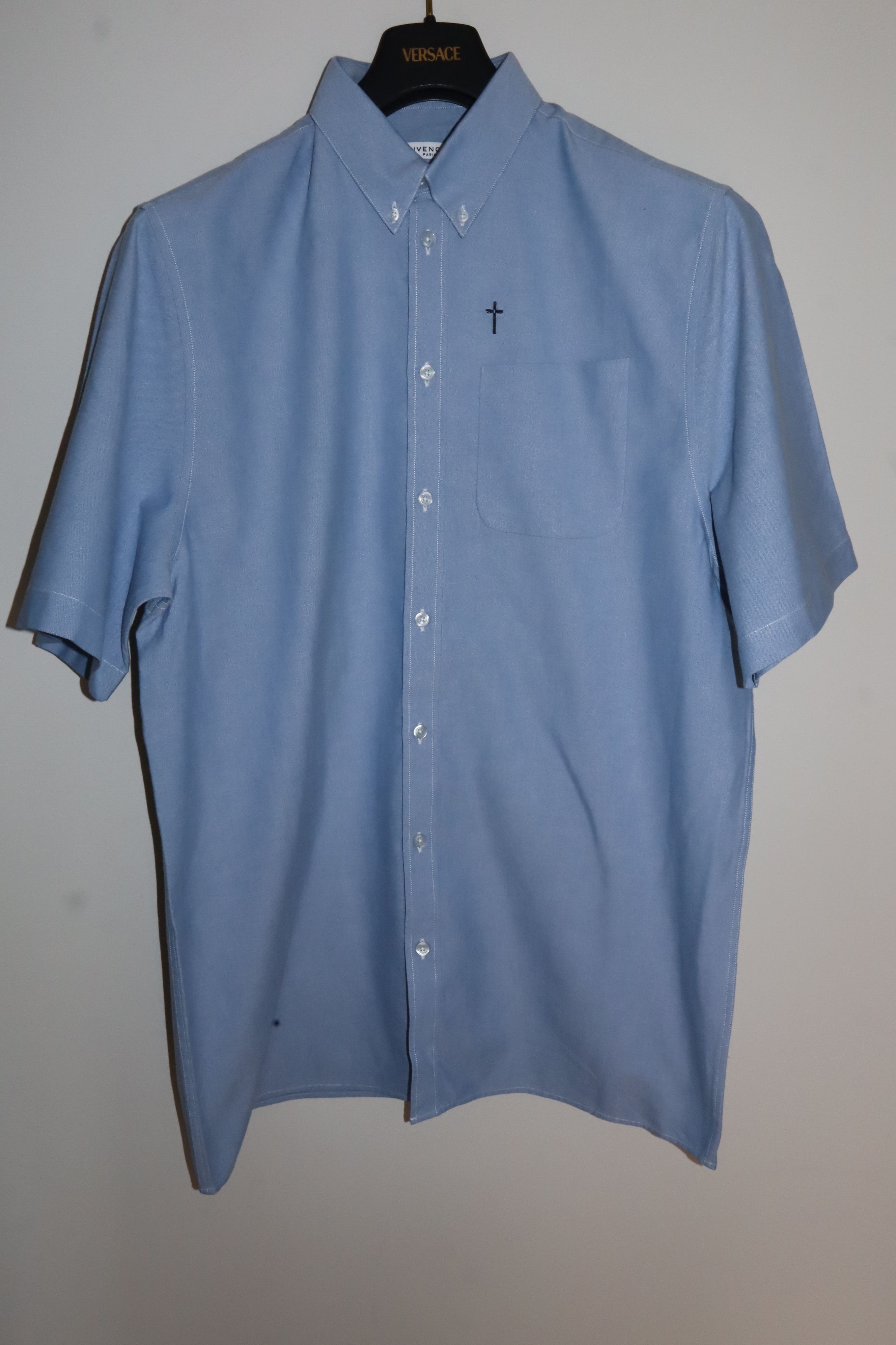 Givenchy Oversized crucifix shirt Size US XS / EU 42 / 0 - 1 Thumbnail