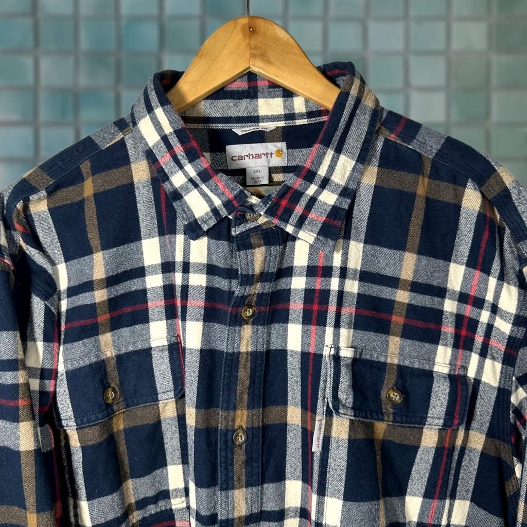 Carhartt Carhartt Shirt Mens 2XL Plaid Flannel Navy Blue Heavyweight Cotton Button-Up Chest Pockets Classic Workwear Casual Size US XXL / EU 58 / 5 - 1 Thumbnail