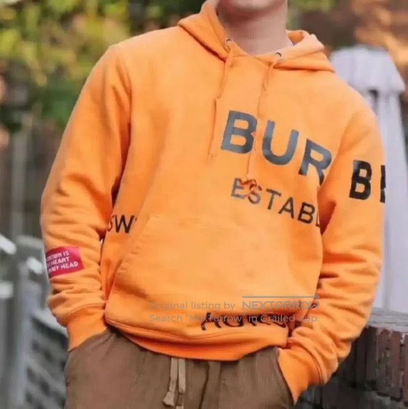 Burberry Burberry Women's Orange Knit Sweatshirt. Size S / US 4 / IT 40 - 5 Thumbnail