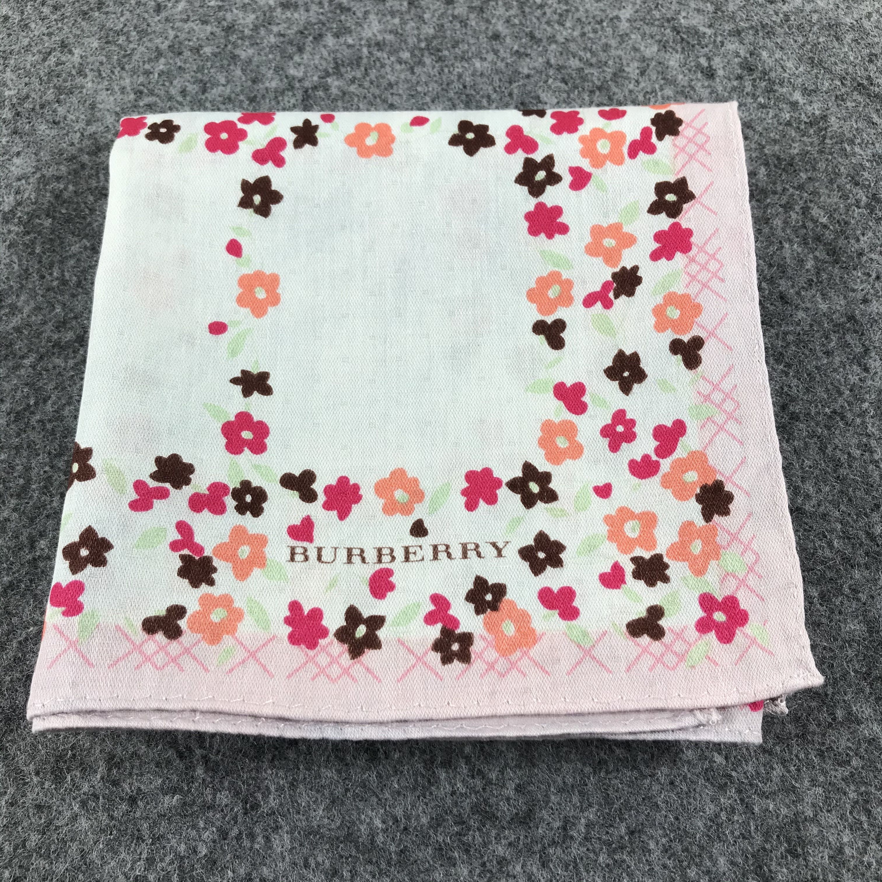 Burberry Burberry Floral Handkerchief Neckerchief Bandana H379 Size ONE SIZE - 6 Thumbnail