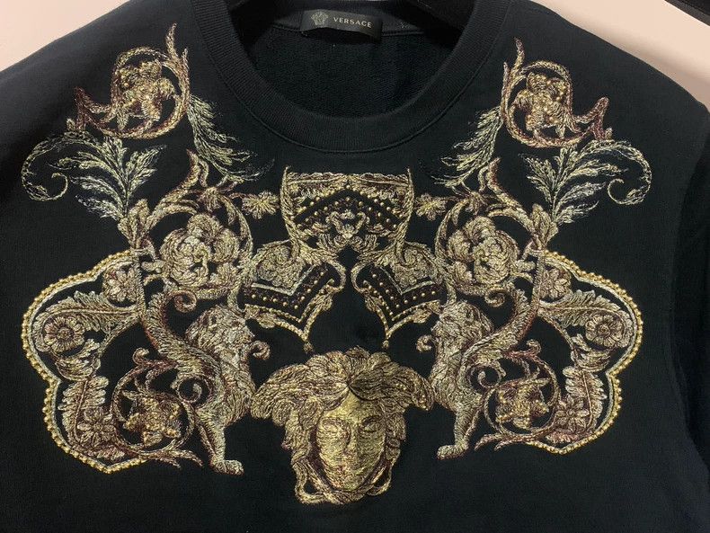 Versace Versace Round neck long sleeve sweater Size L / US 10 / IT 46 - 4 Thumbnail