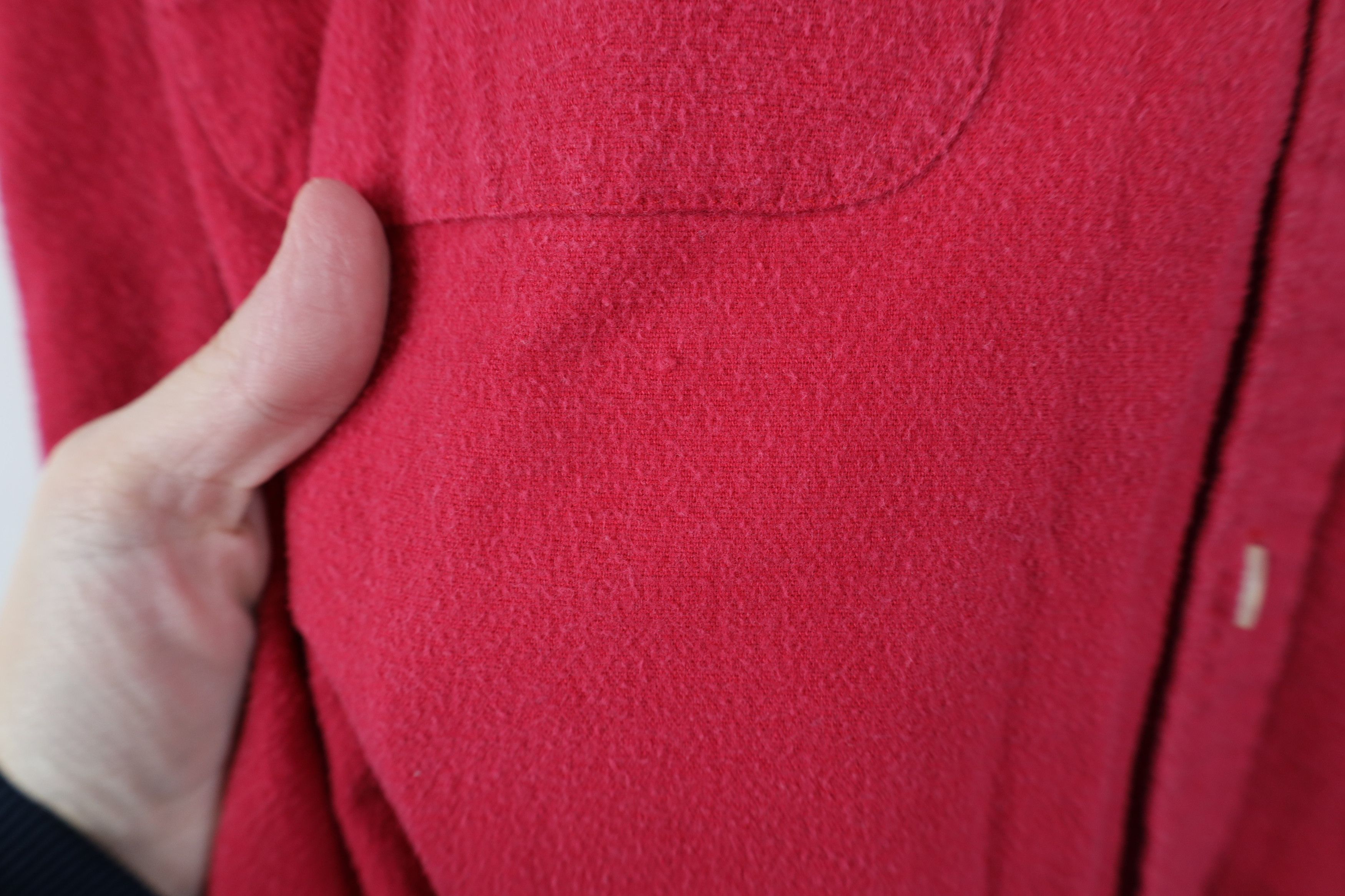 Vintage Vintage 90s Streetwear Cloth Collared Button Shirt Red Size US L / EU 52-54 / 3 - 5 Thumbnail