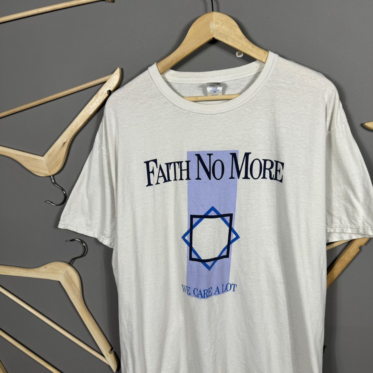 Band Tees Faith No More We Care a Lot Band T-shirt Size US XXL / EU 58 / 5 - 3 Thumbnail
