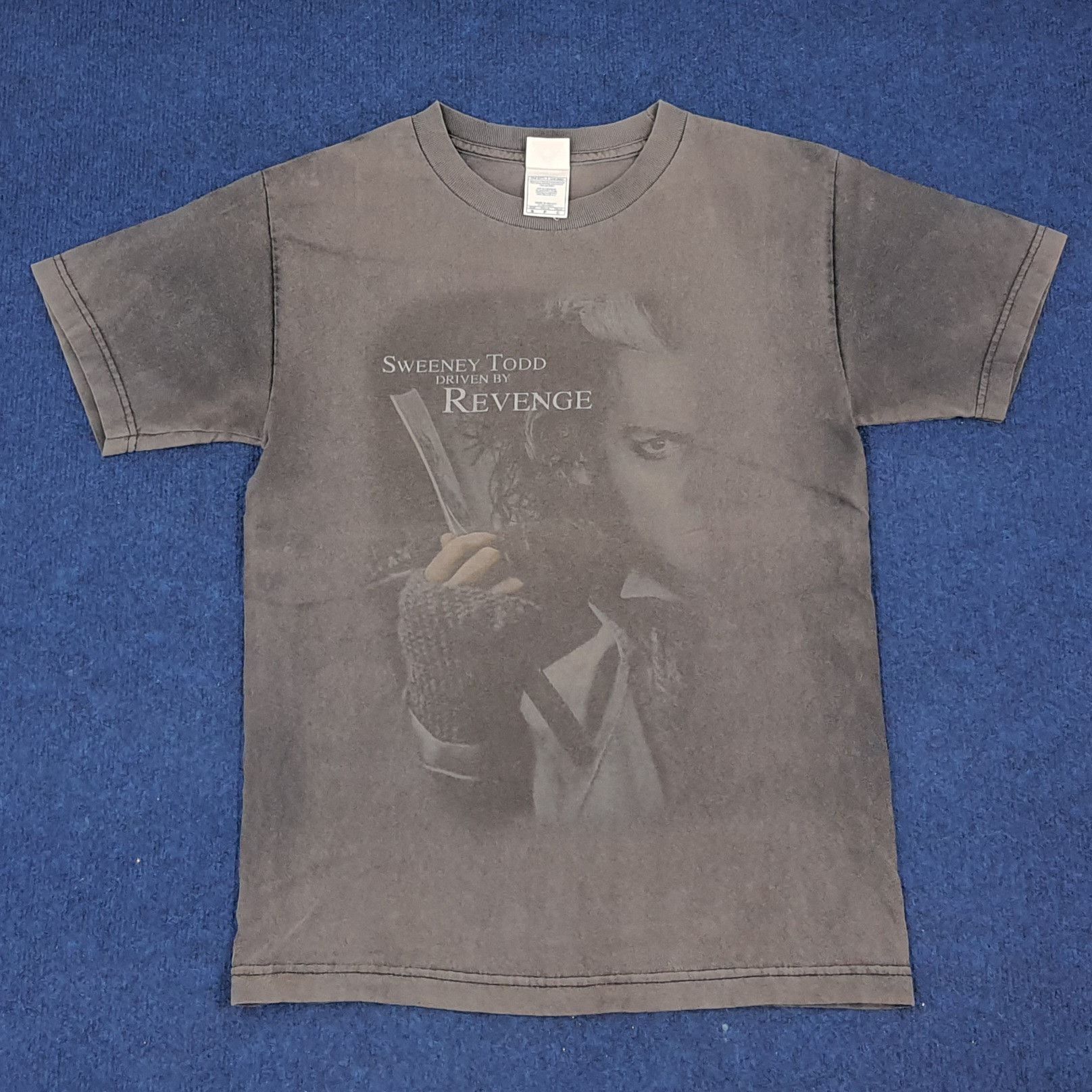 Vintage Vintage Sweeney Todd The Demon Barber of Fleet Street Tshirt Size US S / EU 44-46 / 1 - 1 Thumbnail