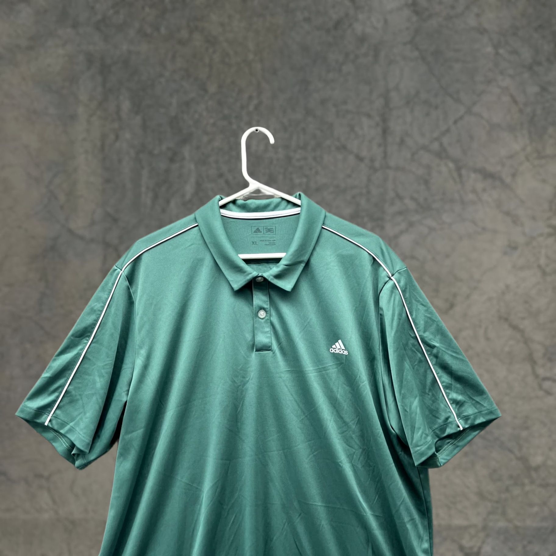 Adidas VINTAGE Adidas Polo Shirt Men XL Green Athletic Polyester Golf Golfer VTG Size US XL / EU 56 / 4 - 1 Thumbnail