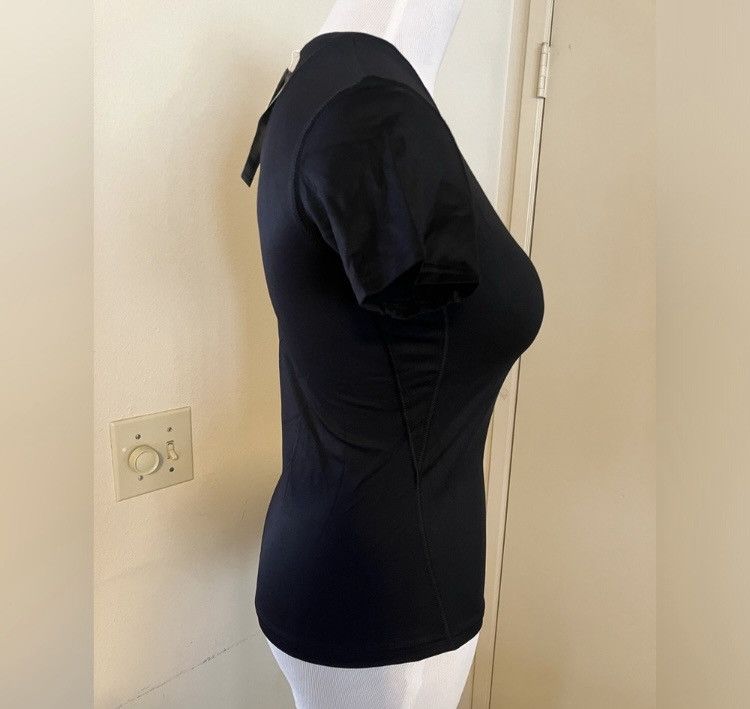 Uniqlo Uniqlo Activewear T-shirt Size M Womens Black Size M / US 6-8 / IT 42-44 - 5 Thumbnail