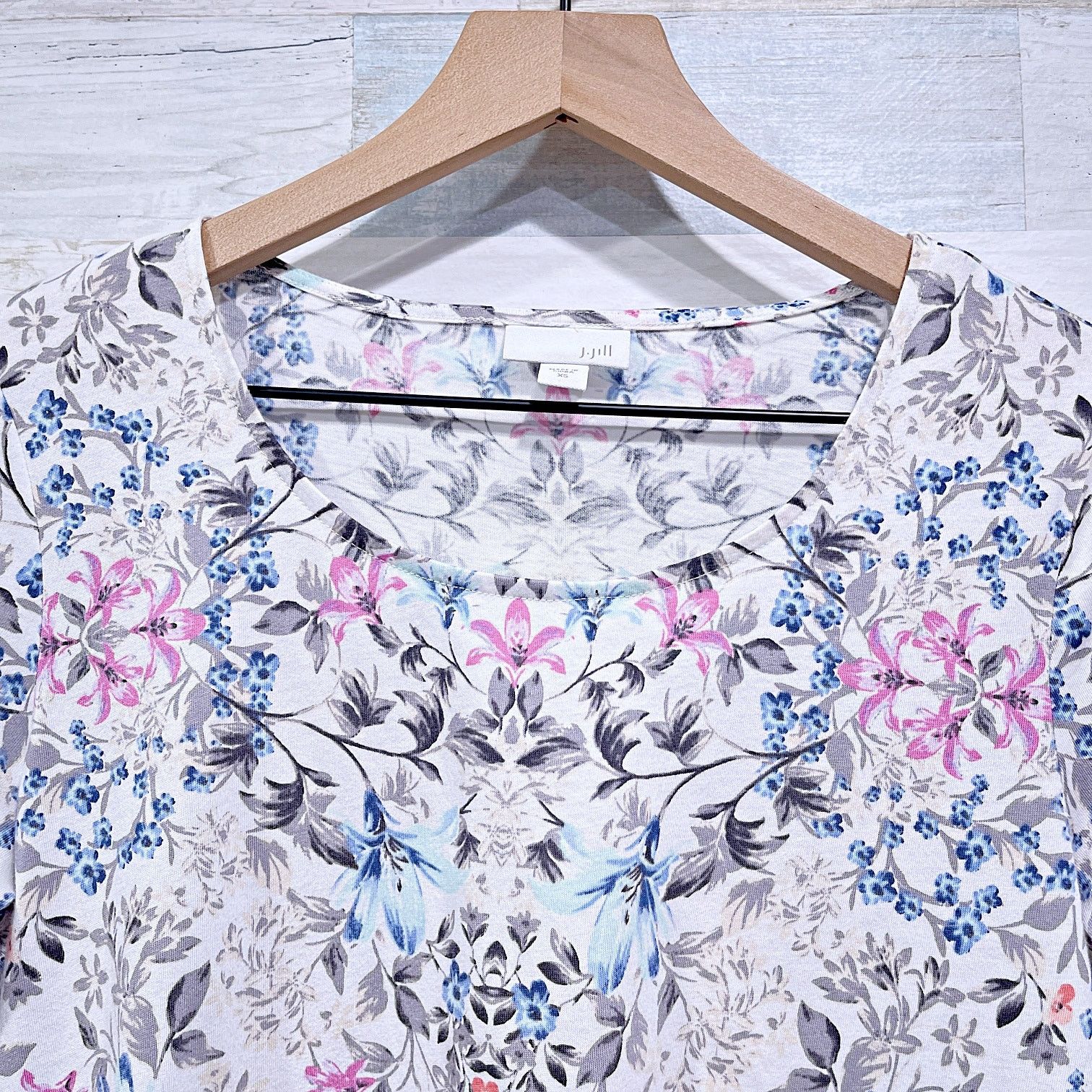 Other J Jill Floral Scoop Neck 3/4 Sleeve Tee White Womens XS Size XS / US 0-2 / IT 36-38 - 3 Thumbnail