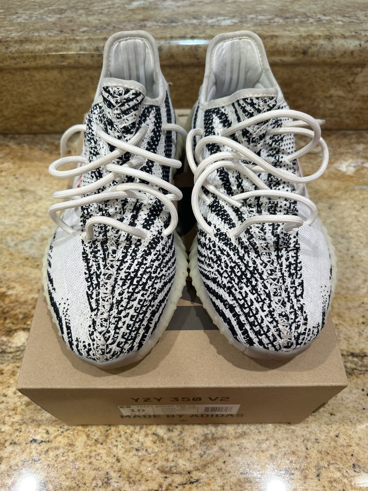 Yeezy Yeezy 350 V2 ZEBRA Size US 10 / EU 43 - 1 Thumbnail