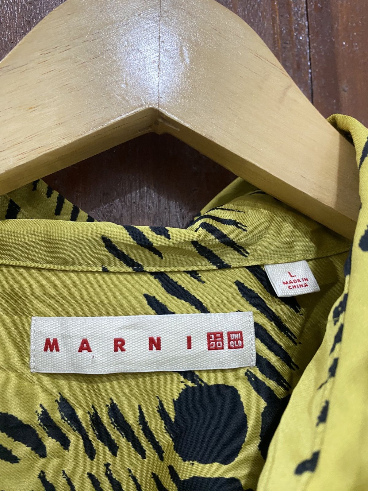Marni × Uniqlo Uniqlo X Marni Silk Shirt AA0120 Size US L / EU 52-54 / 3 - 5 Thumbnail