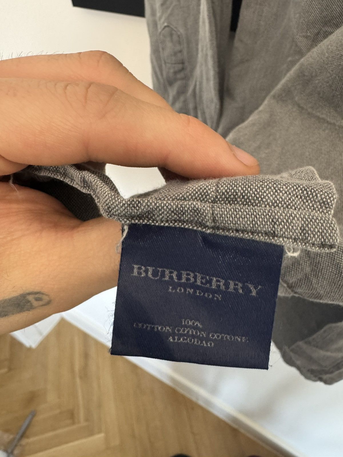 Burberry Burberry Button Up Casual Shirt Luxury Designer Mini Logo Size US M / EU 48-50 / 2 - 4 Thumbnail