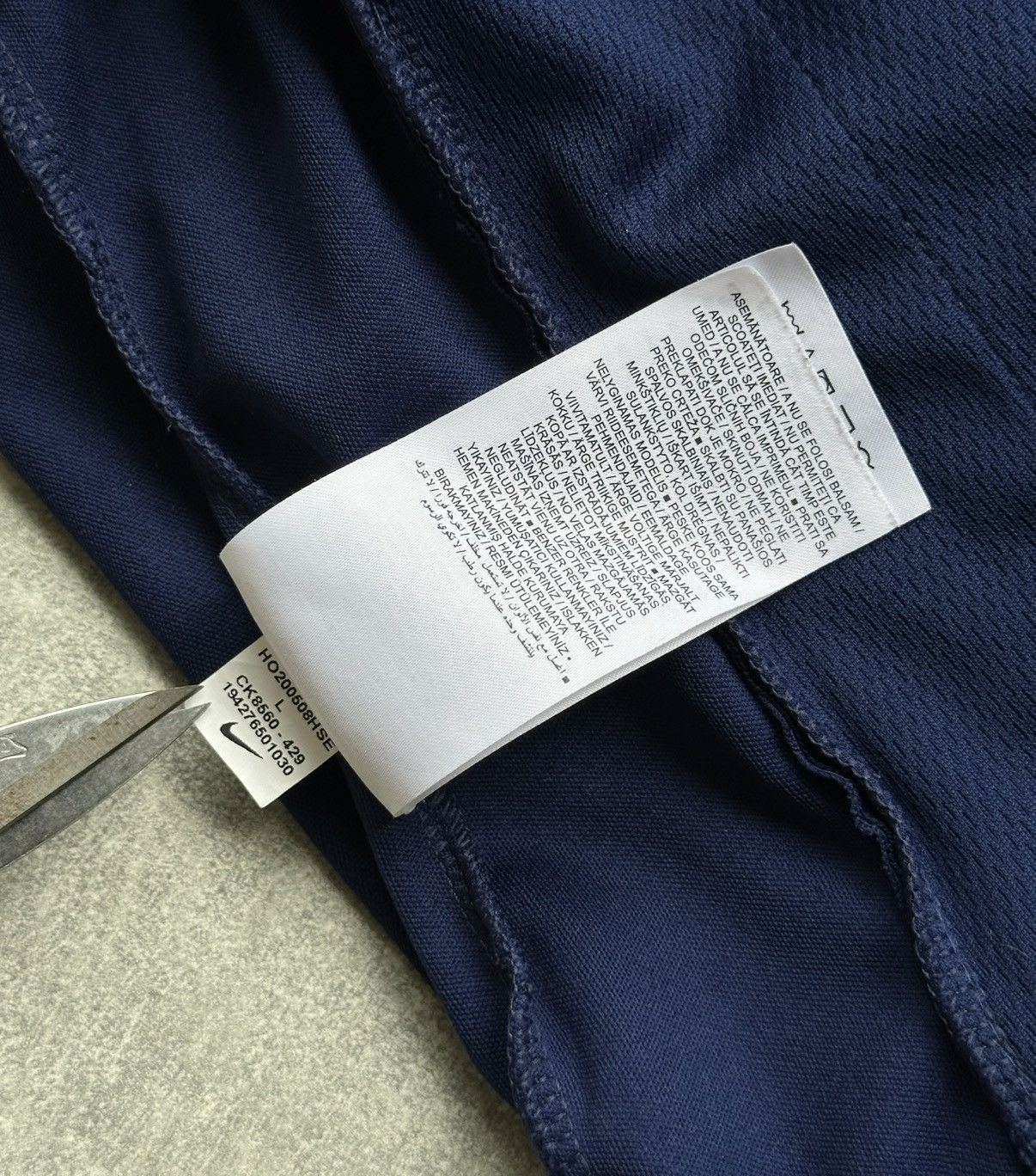 Nike TOTTENHAM HOTSPUR ANTHEM FOOTBALL SOCCER TRACK JACKET NIKE Size US L / EU 52-54 / 3 - 10 Thumbnail