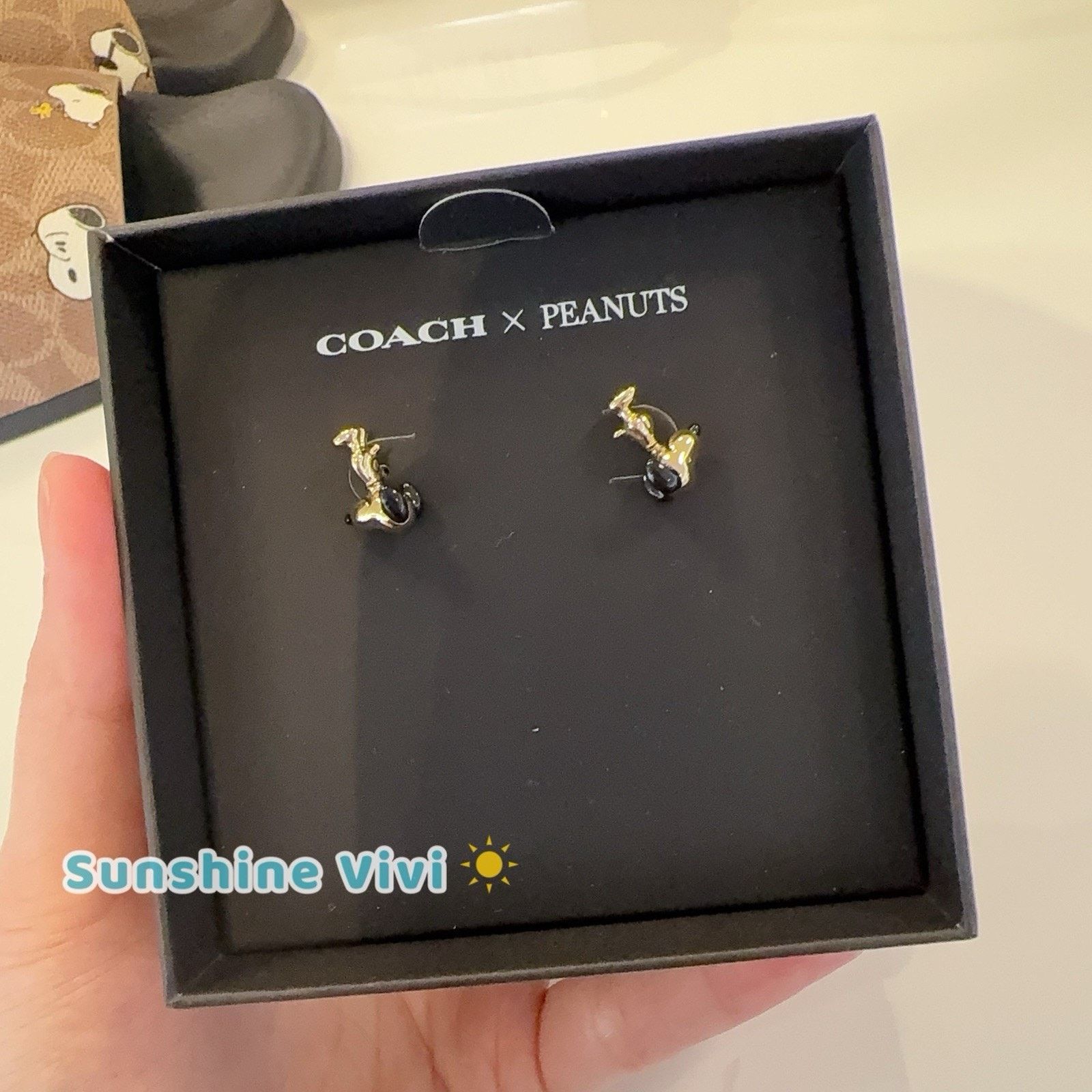 Coach NWT Limited Coach X Peanuts Snoopy Stud Earrings CCA49 Size ONE SIZE - 6 Thumbnail