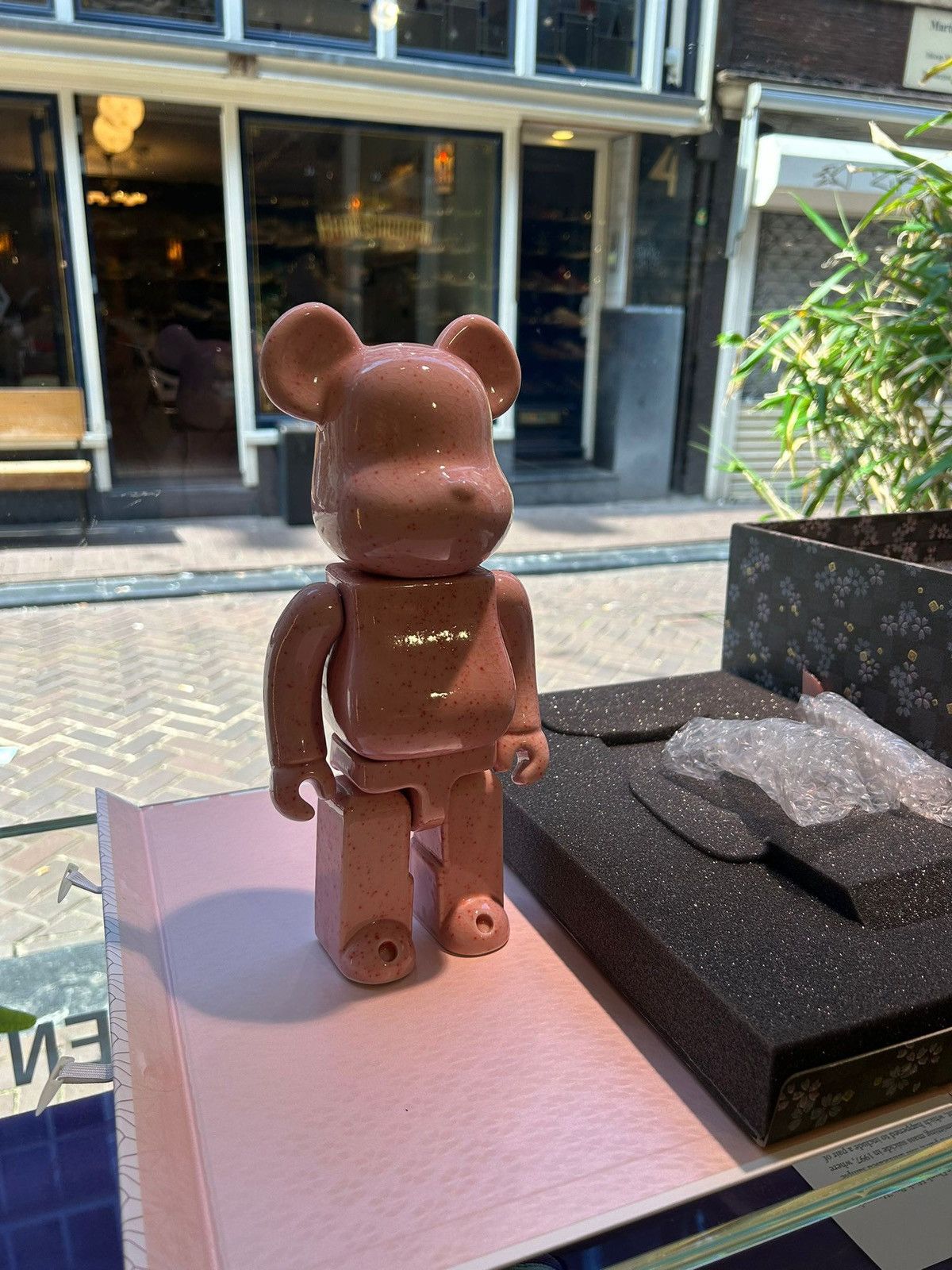 Medicom Toy Bearbrick x Kutani 400% cherry blossom Size ONE SIZE - 4 Thumbnail