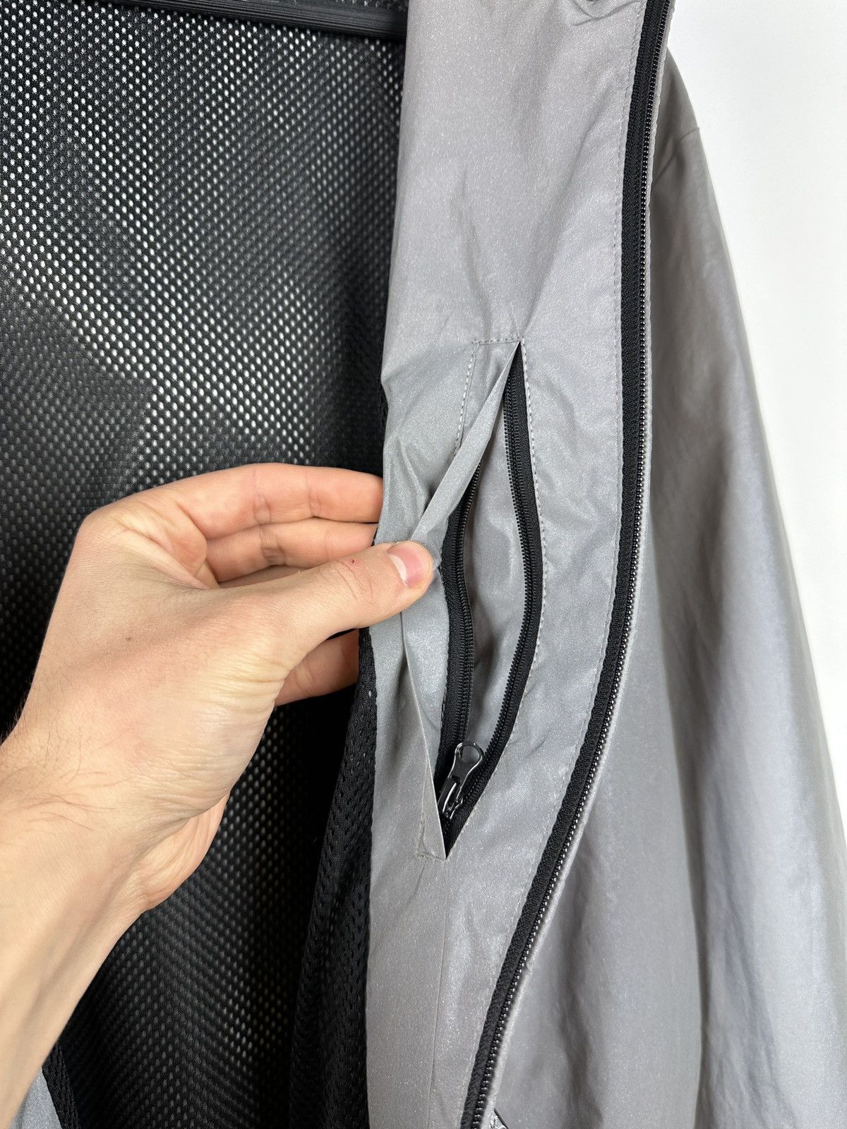 Armani × Emporio Armani Emporio Armani Reflective Zip Up Jacket Size US L / EU 52-54 / 3 - 17 Thumbnail