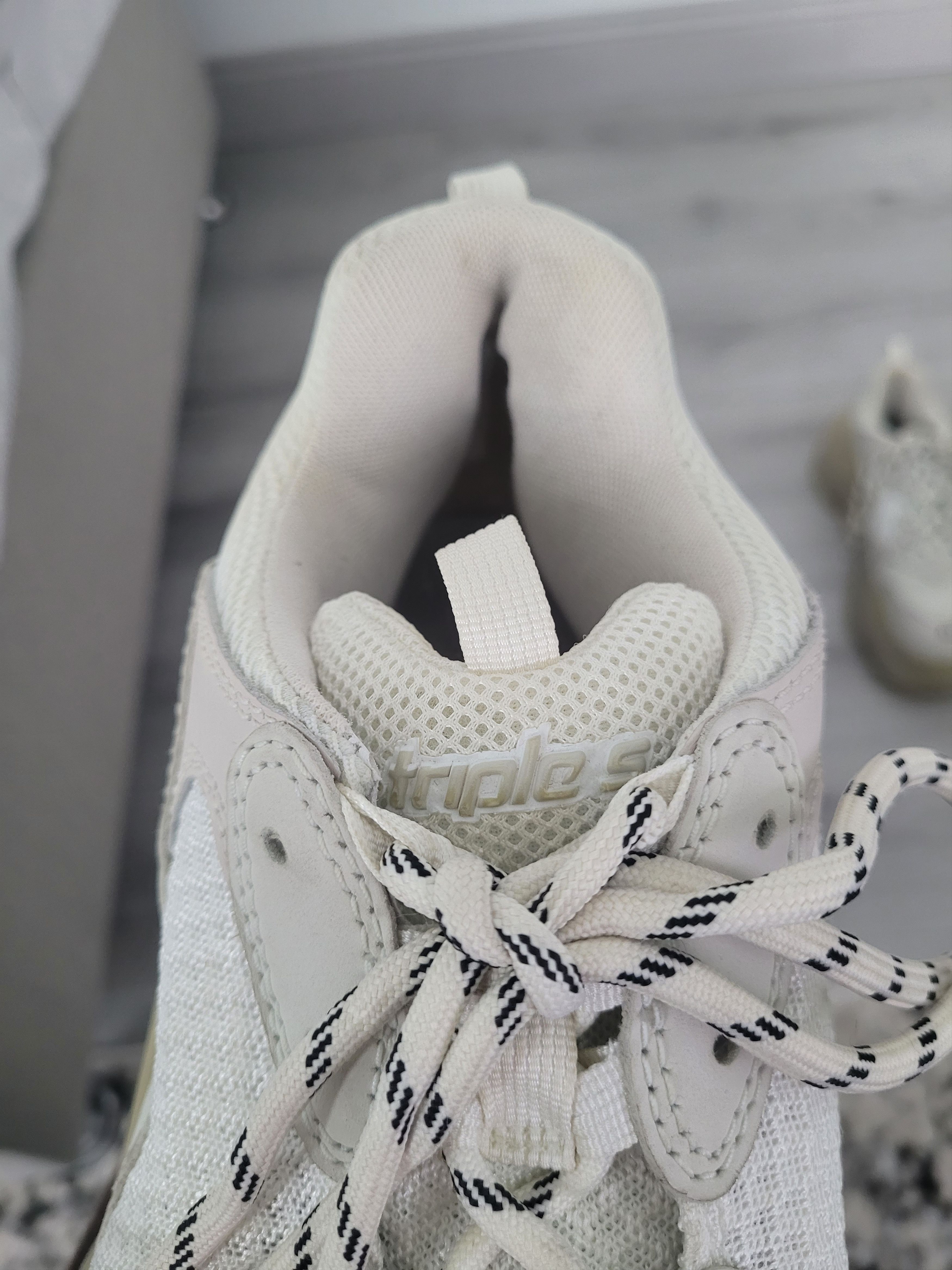 Balenciaga Balenciaga Triple S Men White Clear Sole Size US 9 / EU 42 - 6 Thumbnail