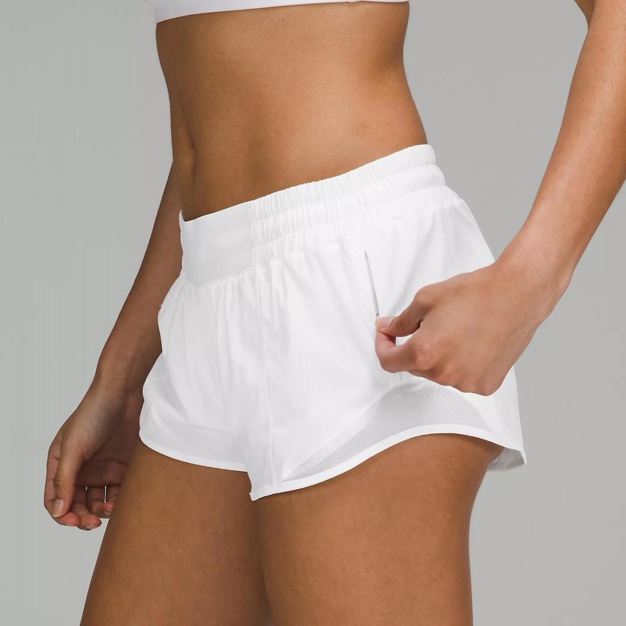 Designer lululemon white shorts Size 27" / US 4 / IT 40 - 5 Thumbnail