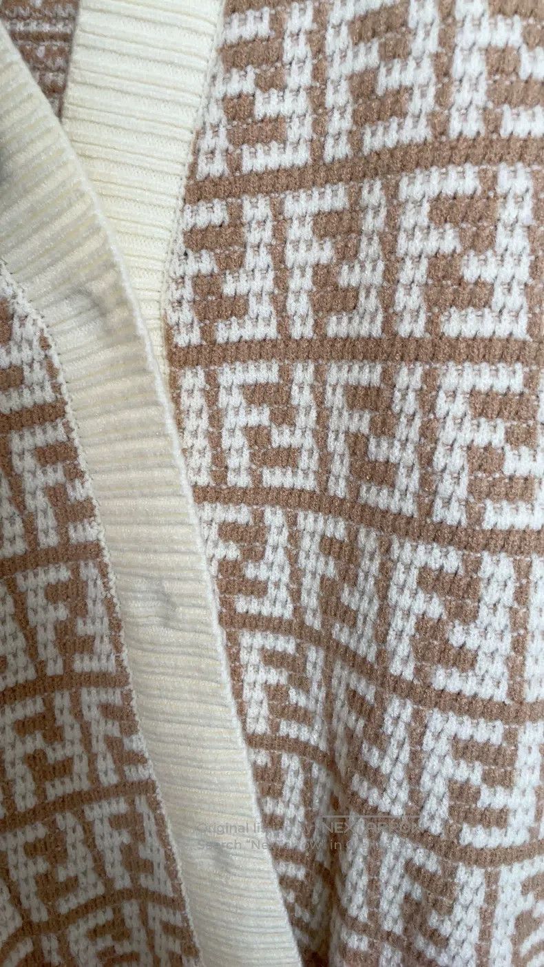 Fendi Fendi Cashmere Cardigan, Size 40, Classic Pattern Size XS / US 0-2 / IT 36-38 - 3 Thumbnail
