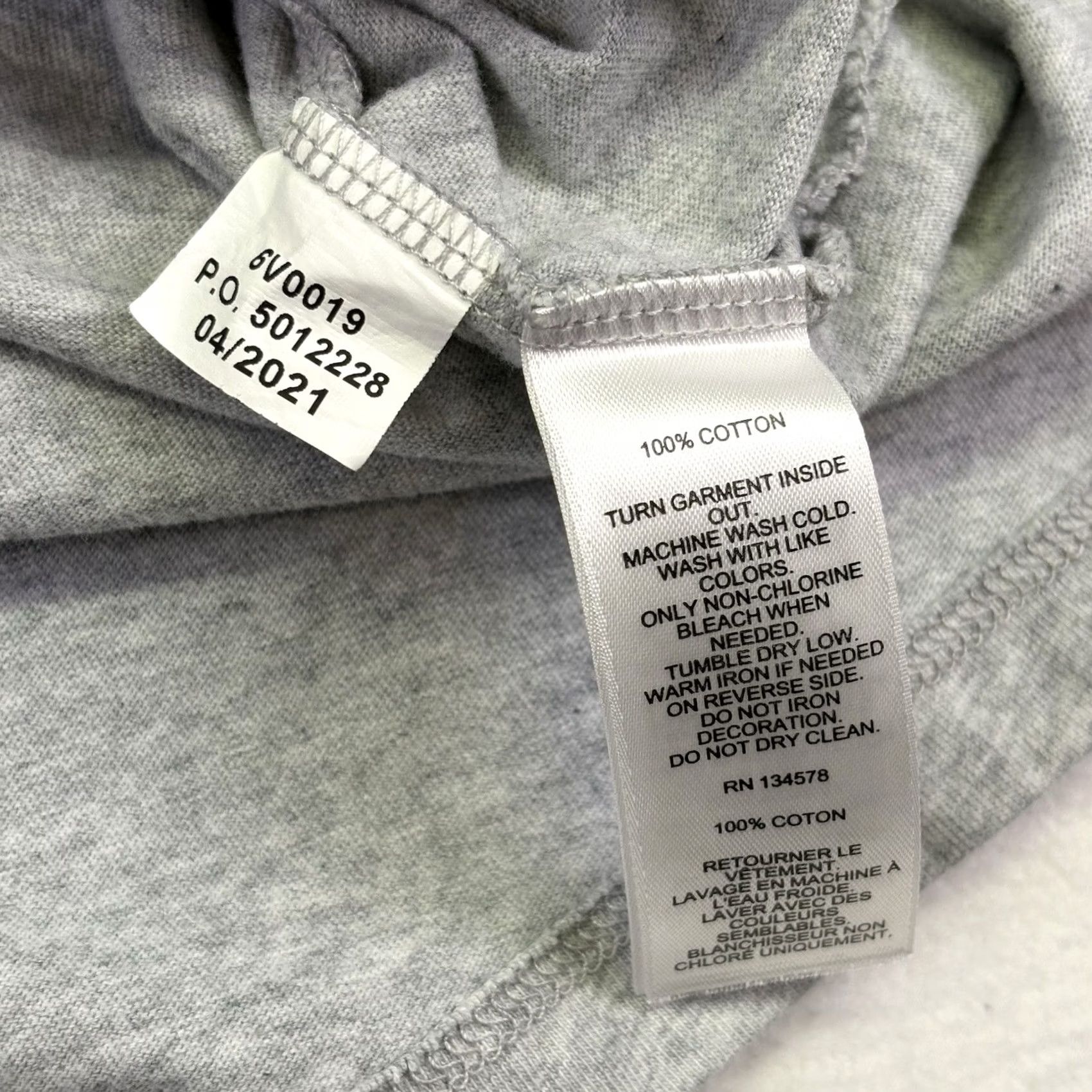 Vineyard Vines Vineyard Vines Happy Hanukkah Whale Menorah Long Sleeve T Shirt Gray XS Mens Size US XS / EU 42 / 0 - 6 Thumbnail