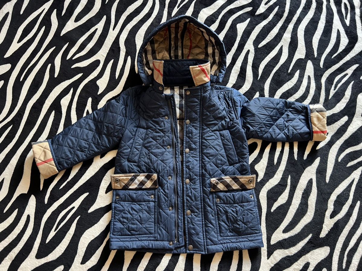 Burberry Burberry Kids Navy Blue Quilted Jacket 6Y 116cm Size US XXS / EU 40 - 2 Thumbnail