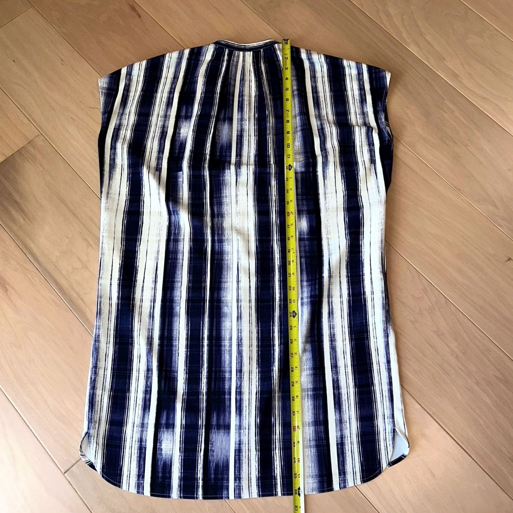 Vince Vince Shift Dress Sleeveless V-Neck Striped Blue Women’s Small Dress Size S / US 4 / IT 40 - 6 Thumbnail