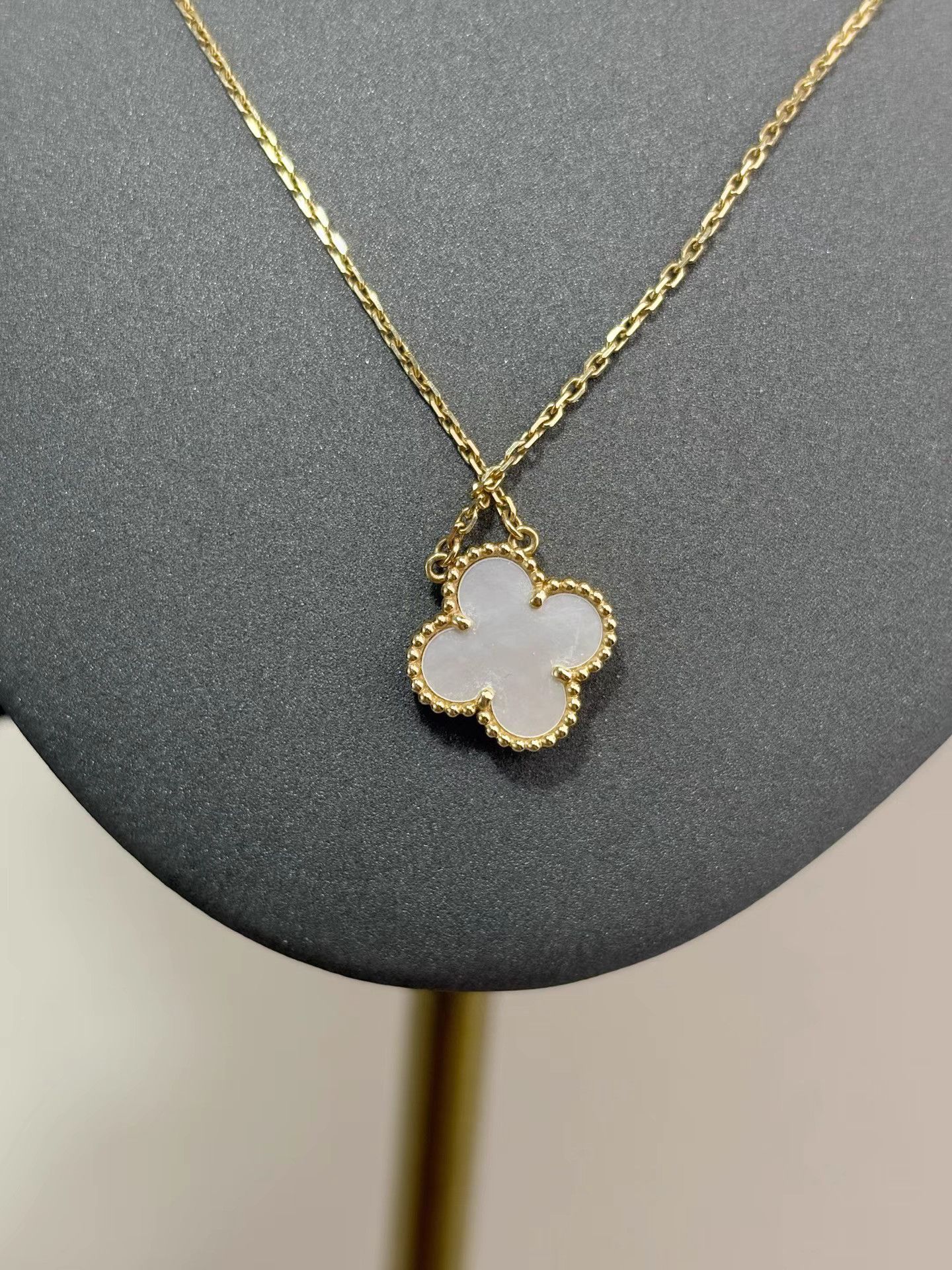 Van Cleef & Arpels VCA Van Cleef & Arpels Four-leaf Clover Necklace K1 Size ONE SIZE - 6 Thumbnail