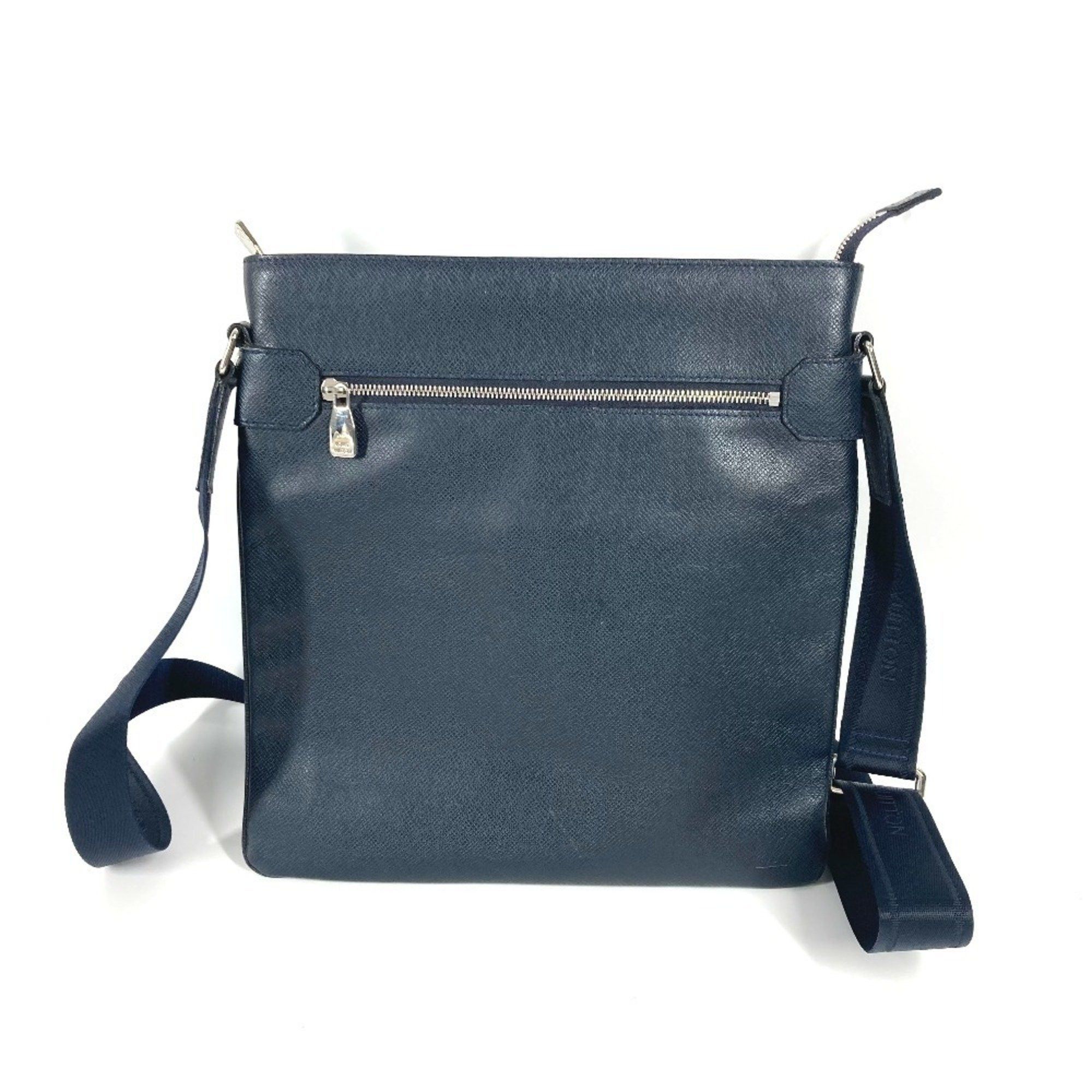 Louis Vuitton M32629 Taiga Sasha Bag Crossbody Shoulder Leather Men's Women's Boreal Navy