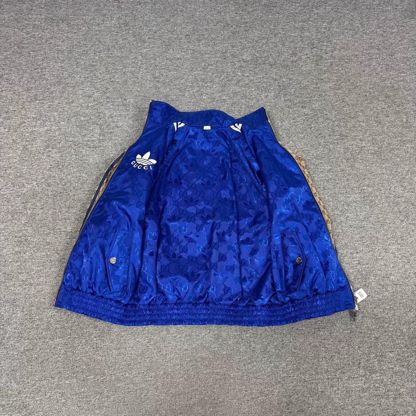 Gucci Gucci x adidas Double Sided All Over Logo Zip Jkt Size US XXS / EU 40 - 2 Thumbnail