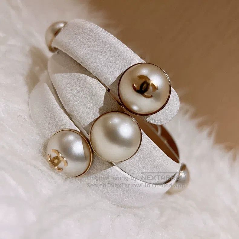 Chanel Chanel White large pearl belt Size ONE SIZE - 4 Thumbnail