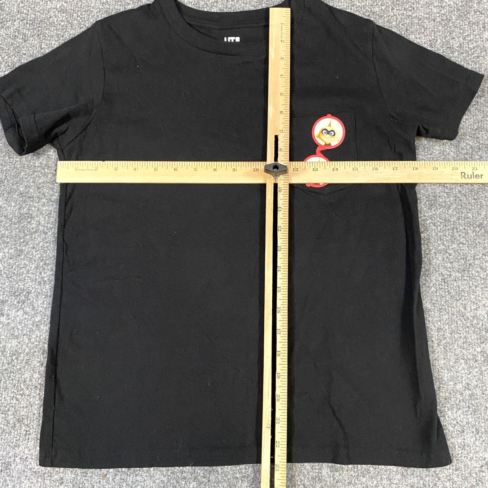 Uniqlo Uniqlo x Pixar Women's T-Shirt M Black Pocket Incredibles Jack Jack Size M / US 6-8 / IT 42-44 - 2 Thumbnail