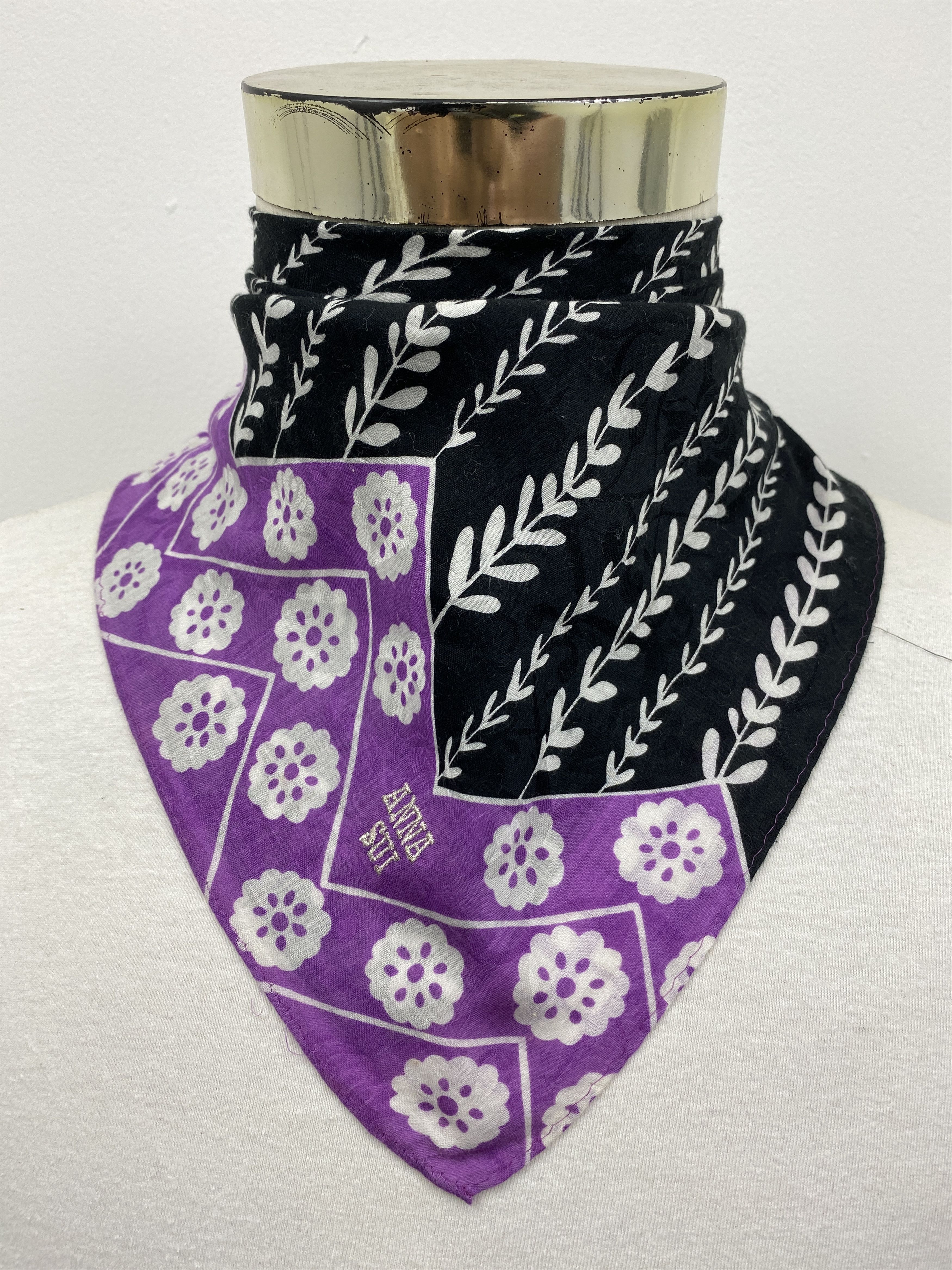 Anna Sui × Designer Anna Sui Handkerchief / Neckwear / Bandana HKC0555 Size ONE SIZE - 2 Thumbnail