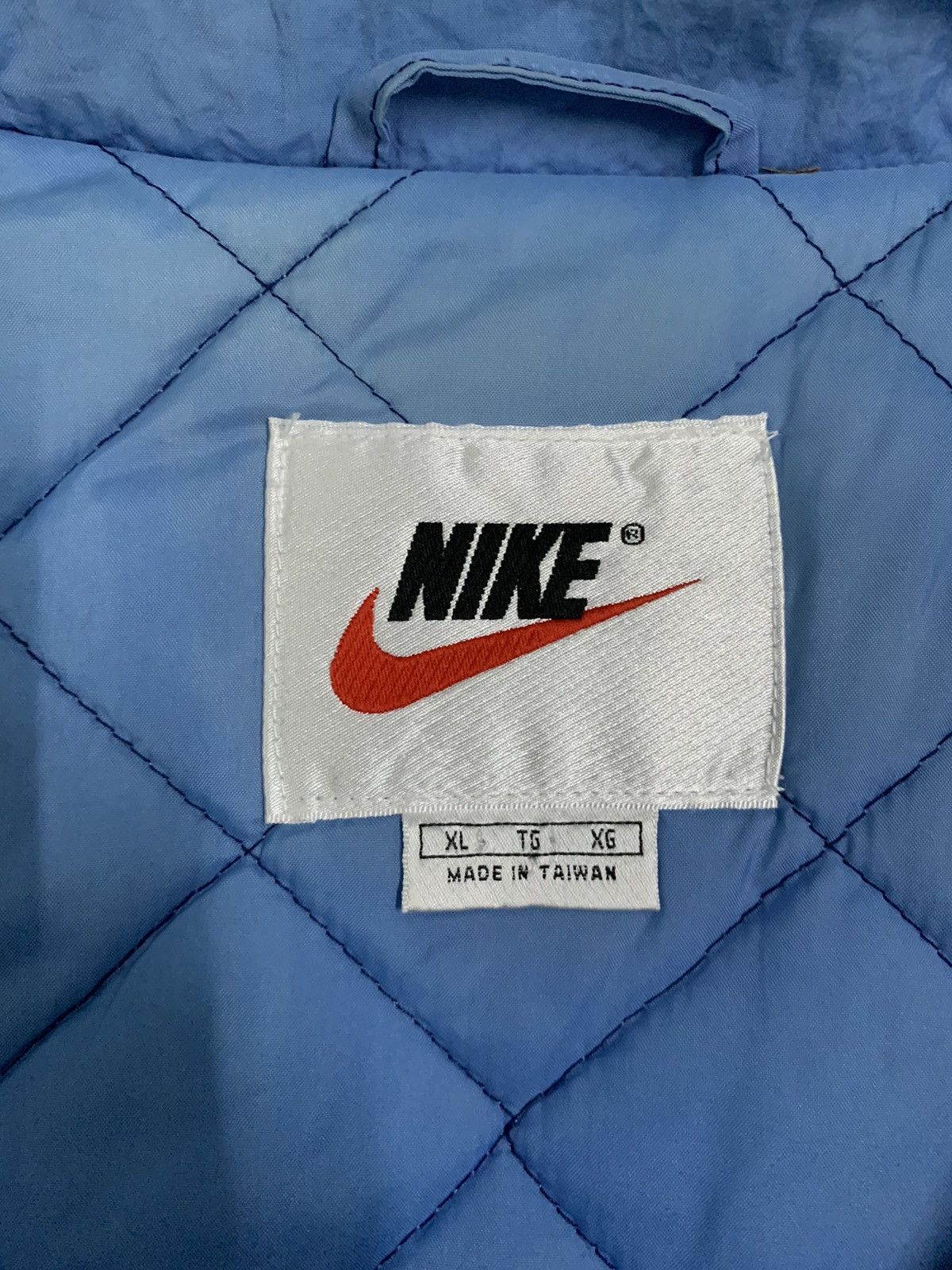 Nike Vintage 90s Nike Swoosh Big Logo Oversized Anorak Jacket Size US L / EU 52-54 / 3 - 19 Thumbnail