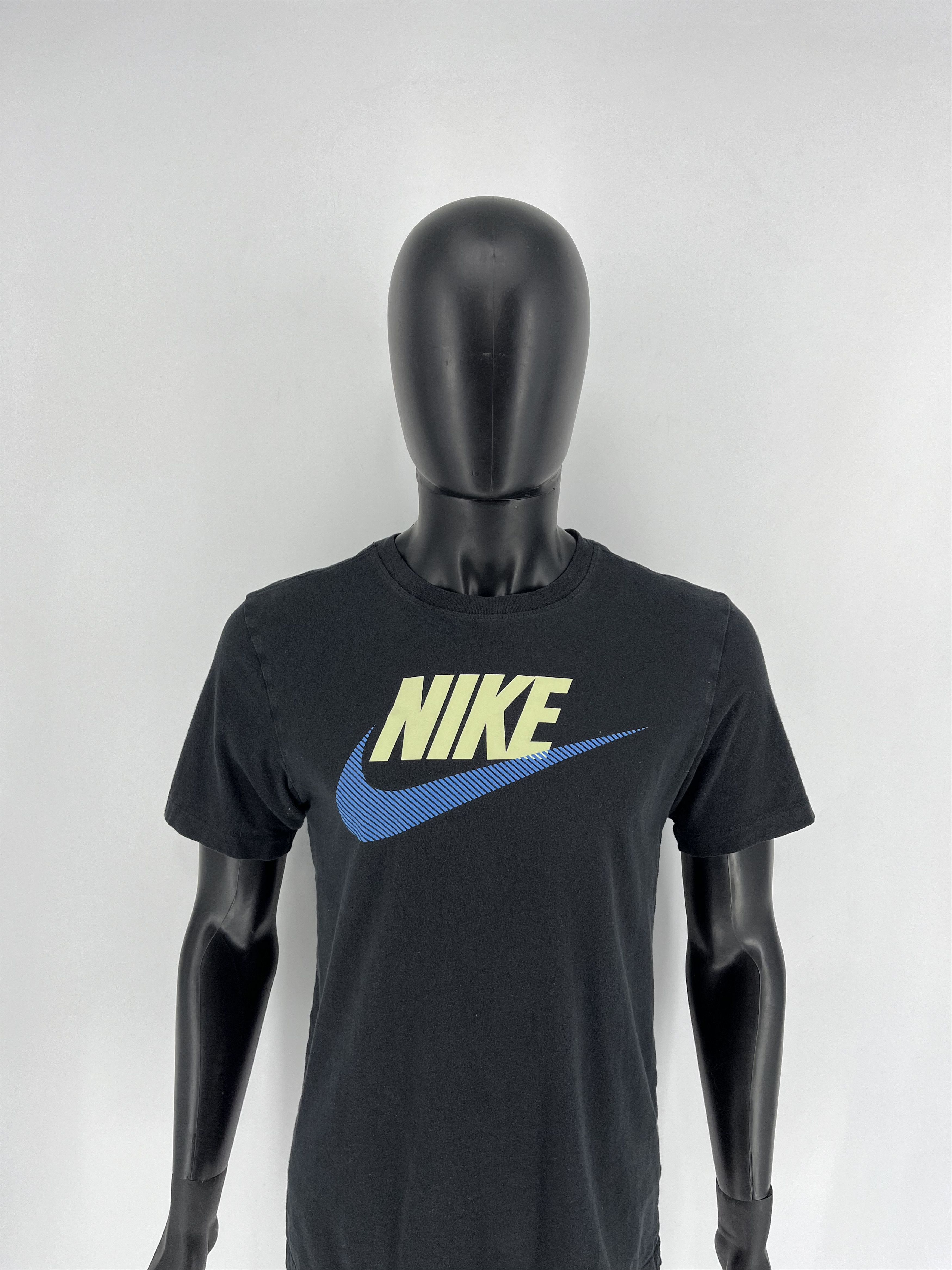 Nike × Vintage Vintage Y2K Nike Center Swoosh Logo T-Shirt Size US S / EU 44-46 / 1 - 5 Thumbnail