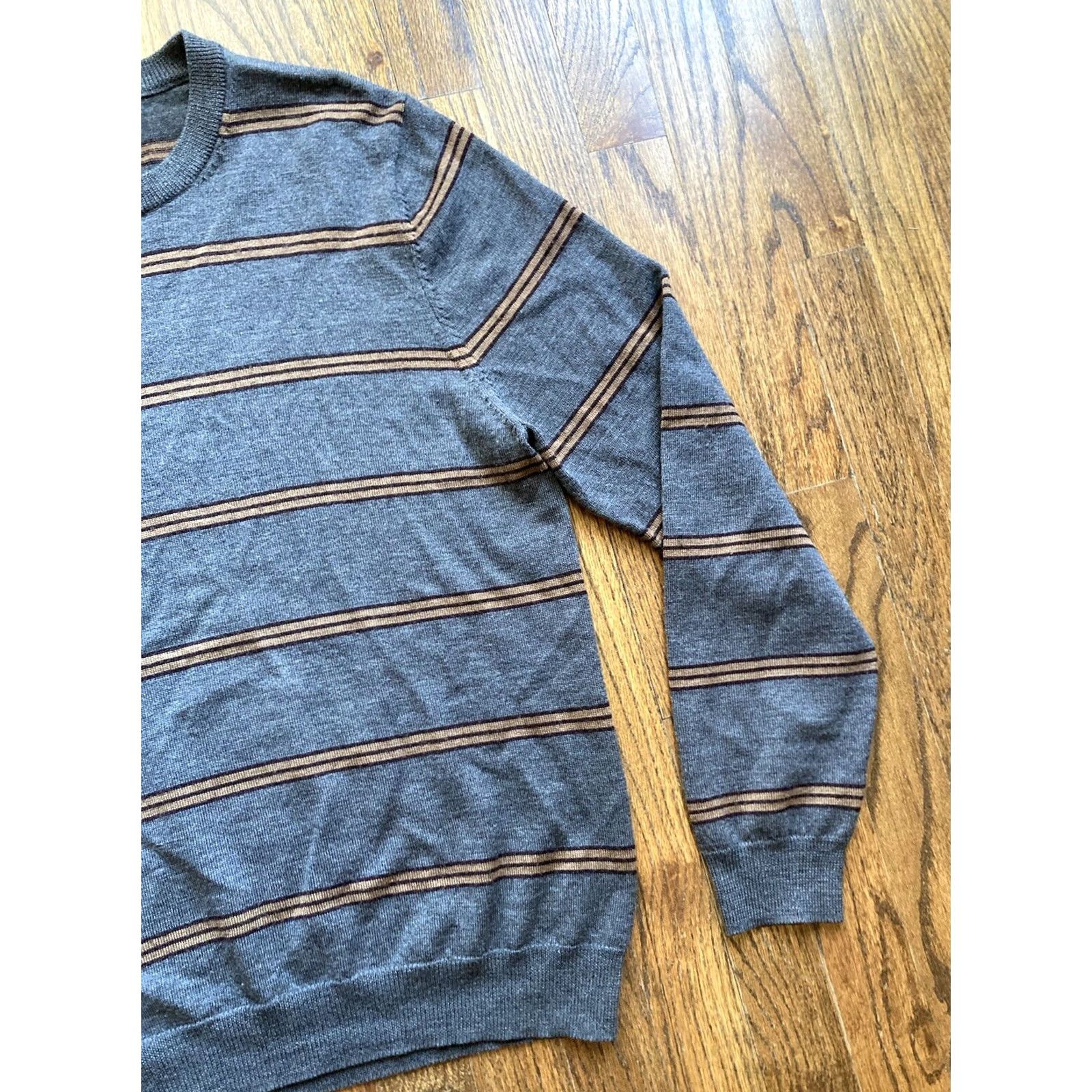 Brooks Brothers Brooks Brothers VTG Mens Sweater Extra Fine Merino Wool Size Small Gray Striped Pullover Size US S / EU 44-46 / 1 - 3 Thumbnail