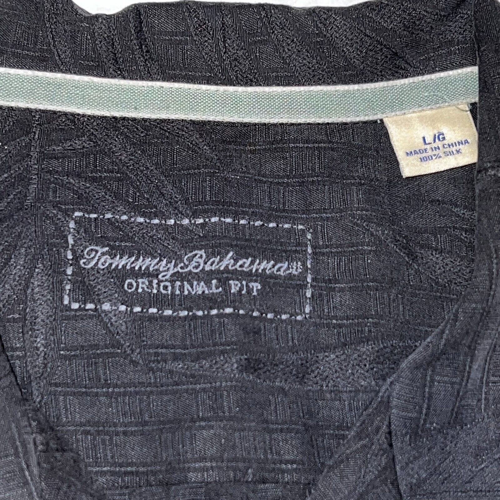 Tommy Bahama TOMMY BAHAMA Shirt Mens Large Black Original Fit Silk Floral Size US L / EU 52-54 / 3 - 3 Thumbnail