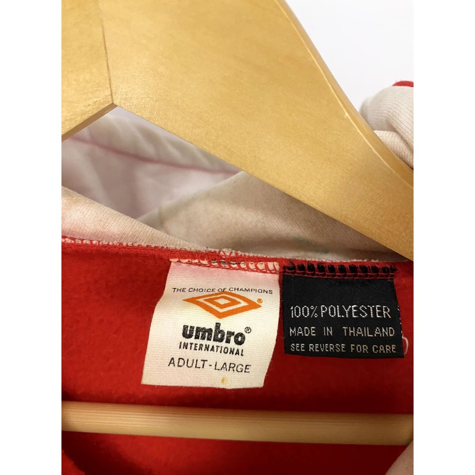 Umbro VINTAGE Umbro Baltimore Blast Hoodie Sweatshirt Pullover L Red White Mens Size US L / EU 52-54 / 3 - 3 Thumbnail