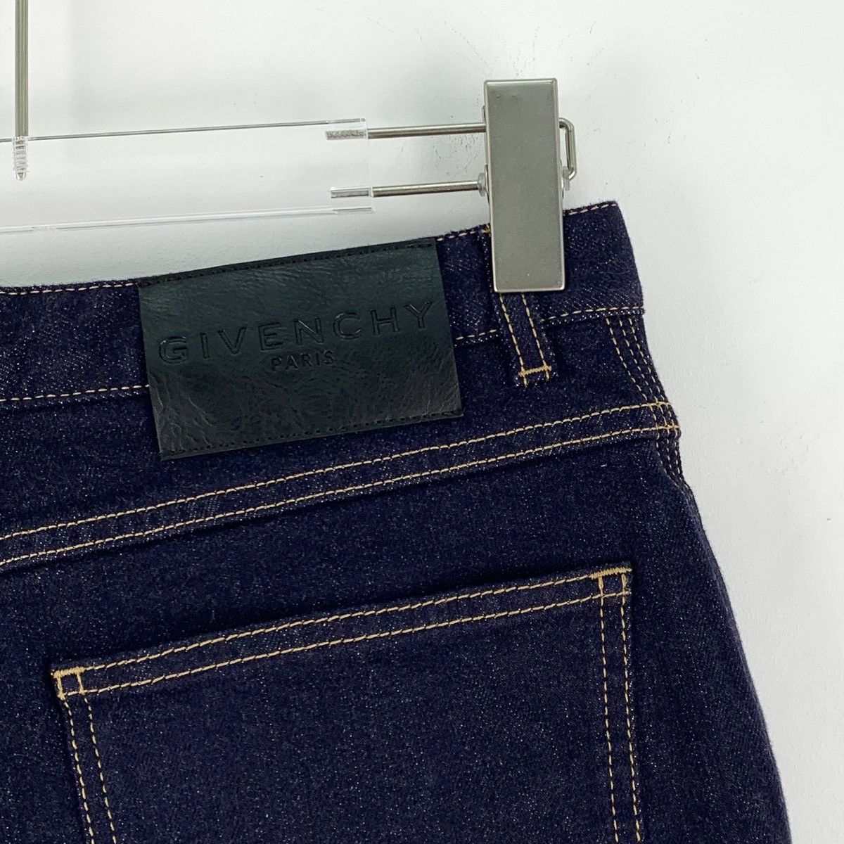Givenchy Givenchy Dark Blue Denim Shorts With Logo Leather Tag K26WX Size 26" / US 2 / IT 38 - 5 Thumbnail